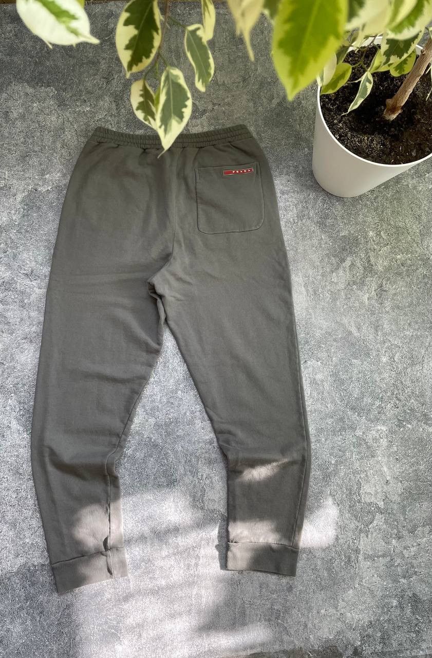 Prada Prada Sweatpants Joggers Red Tap Size US 30 / EU 46 - 2 Thumbnail