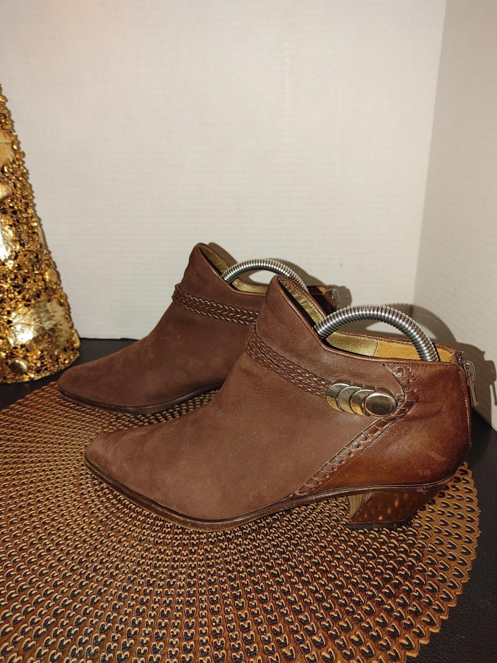 Designer Via Spiga suede ankle booties size 8.5 Size US 8.5 / IT 38.5 - 1 Thumbnail