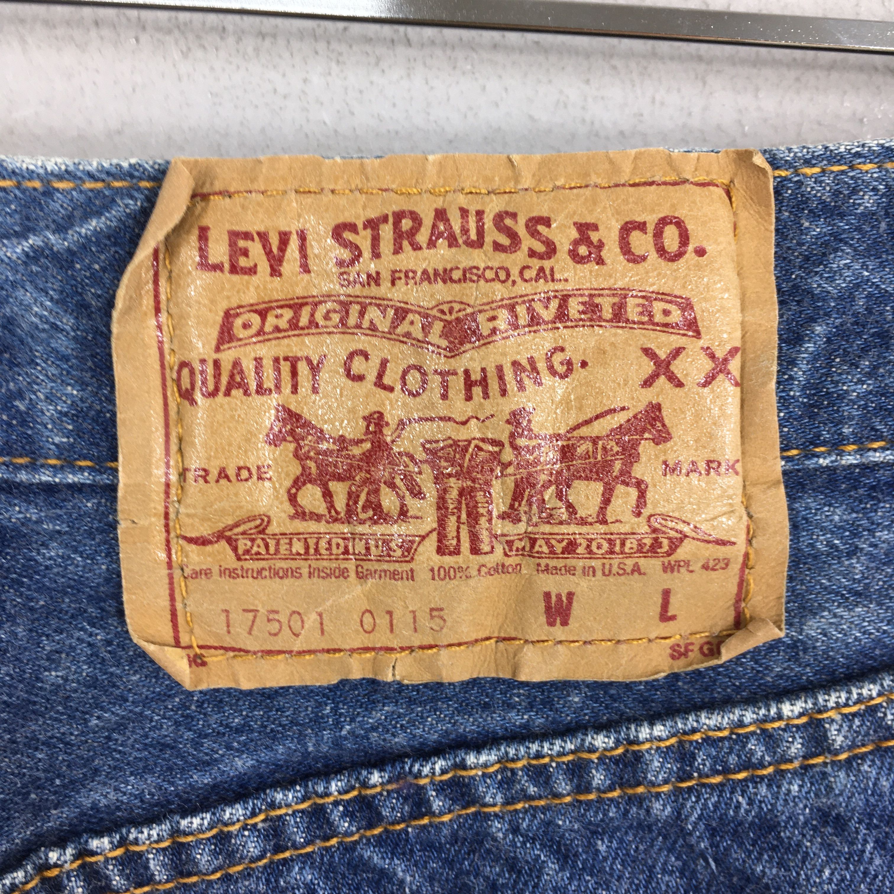 Levi's Size 24x31 Vintage 90s Levi's 501 Faded Blue Jeans S762 Size 24" / US 00 / IT 34 - 13 Thumbnail