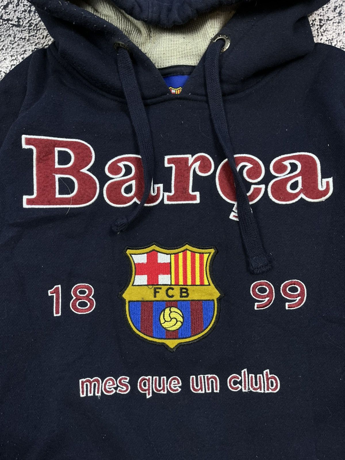 Vintage Vintage Barca logo hoodie Fc Barcelona size L Size US L / EU 52-54 / 3 - 5 Thumbnail