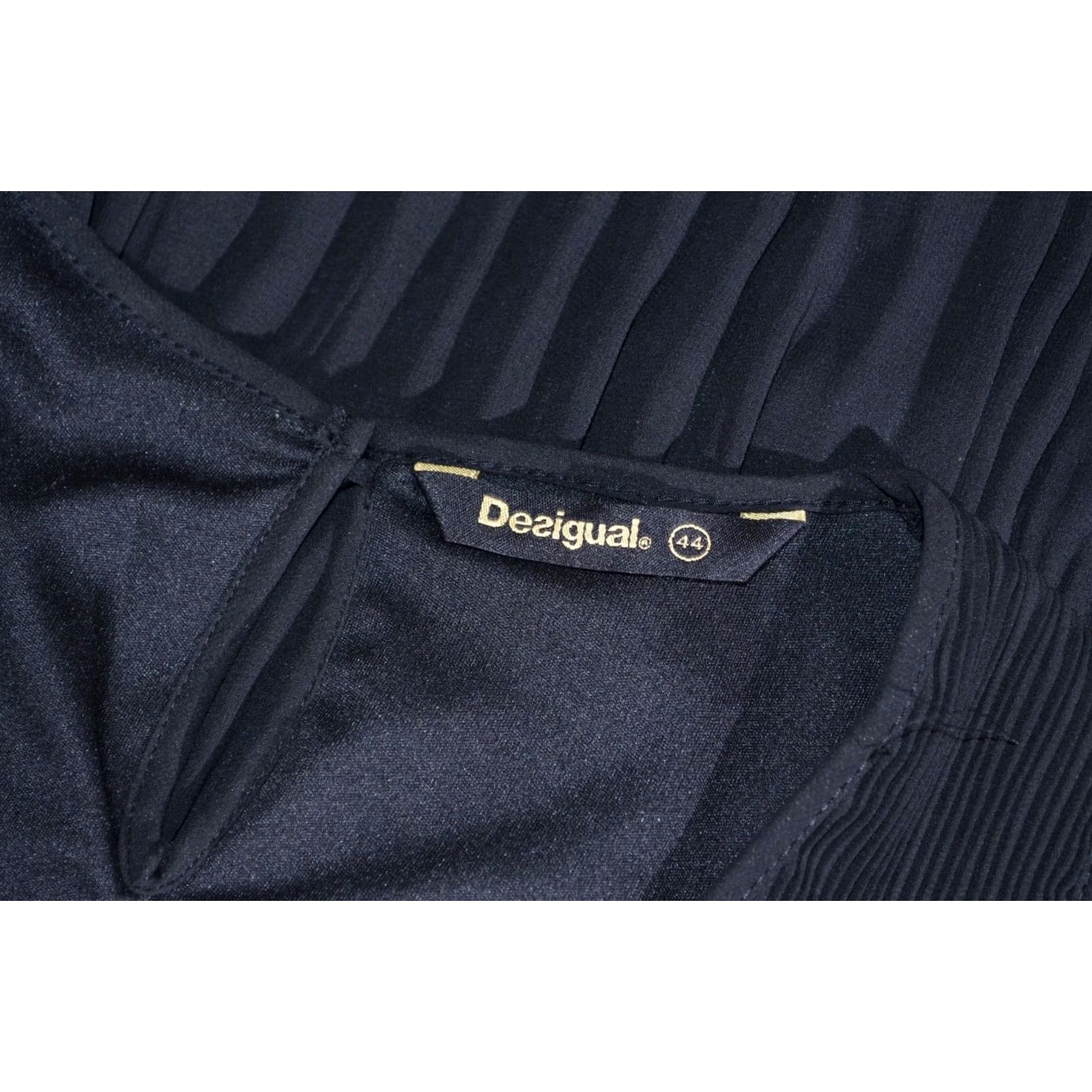 Desigual Item Specifications: Brand: Desigual Size M / US 6-8 / IT 42-44 - 7 Thumbnail