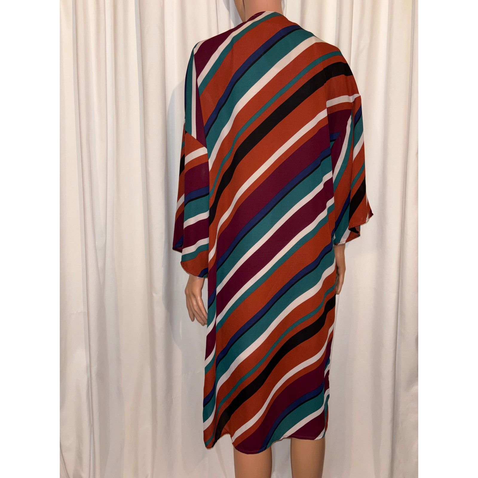 Forever 21 Forever 21 Dark Colorful Cardigan Size Medium Size M / US 6-8 / IT 42-44 - 3 Thumbnail