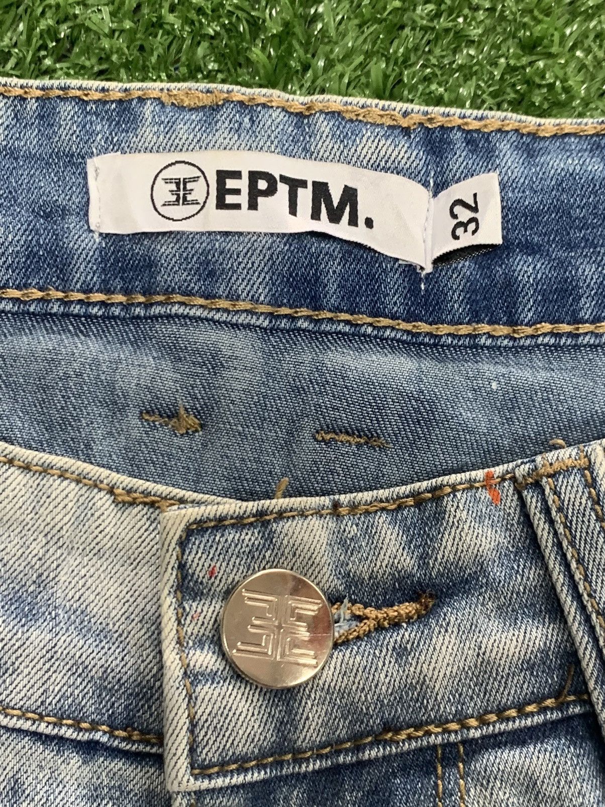 EPTM. EPTM PAINTER DISTRESSED DENIM.RARE DESIGN 💥💥 Size US 31 - 9 Thumbnail