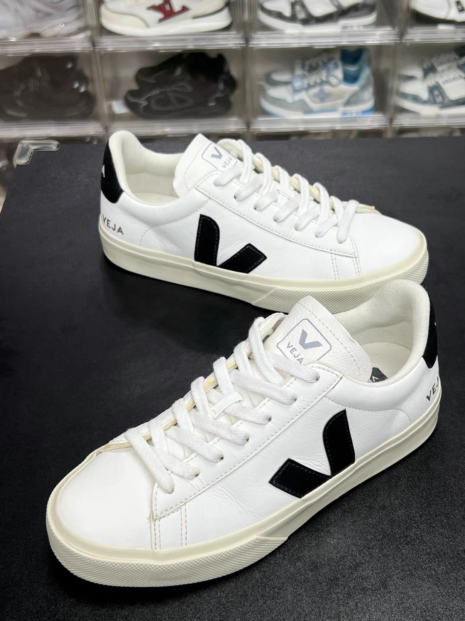 Veja VEJA Campo Leather Low-Top Sneakers K15 Size US 6 / EU 39 - 1 Thumbnail