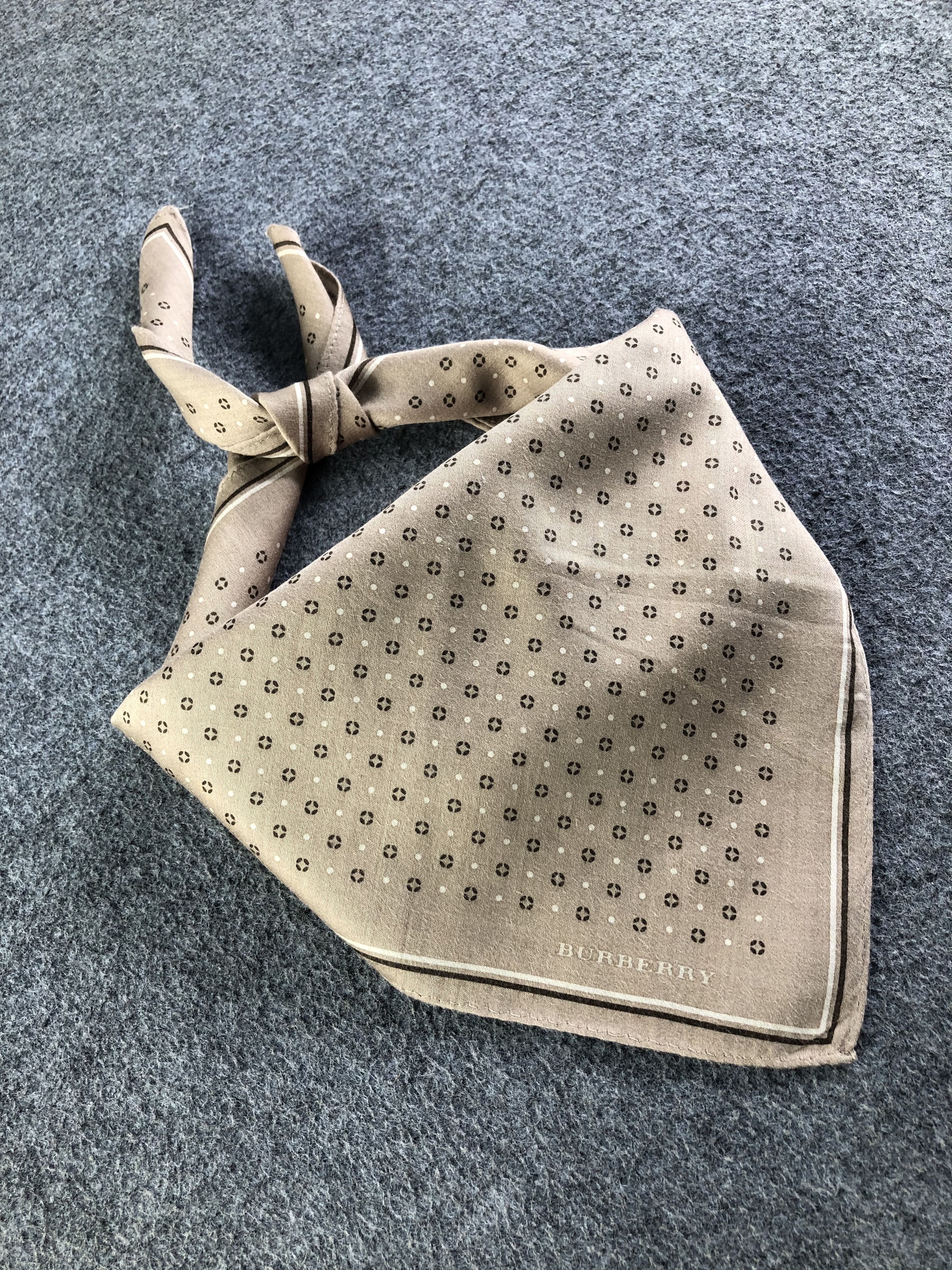 Burberry Burberry Handkerchief / Bandana / Neckerchief C362 Size ONE SIZE - 2 Thumbnail