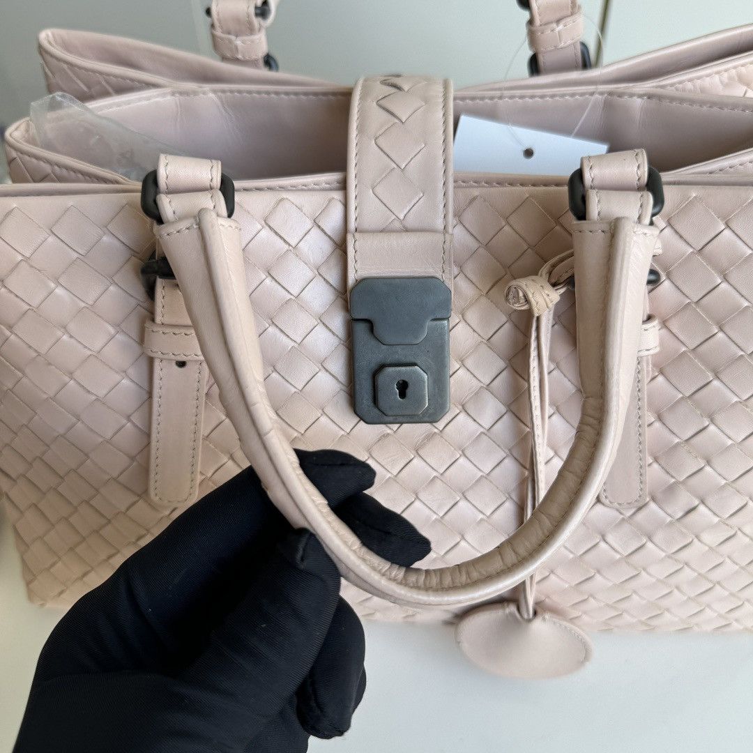 Bottega Veneta Bottega Veneta Intrecciato Nappa Small Roma Leather Tote Size ONE SIZE - 17 Thumbnail