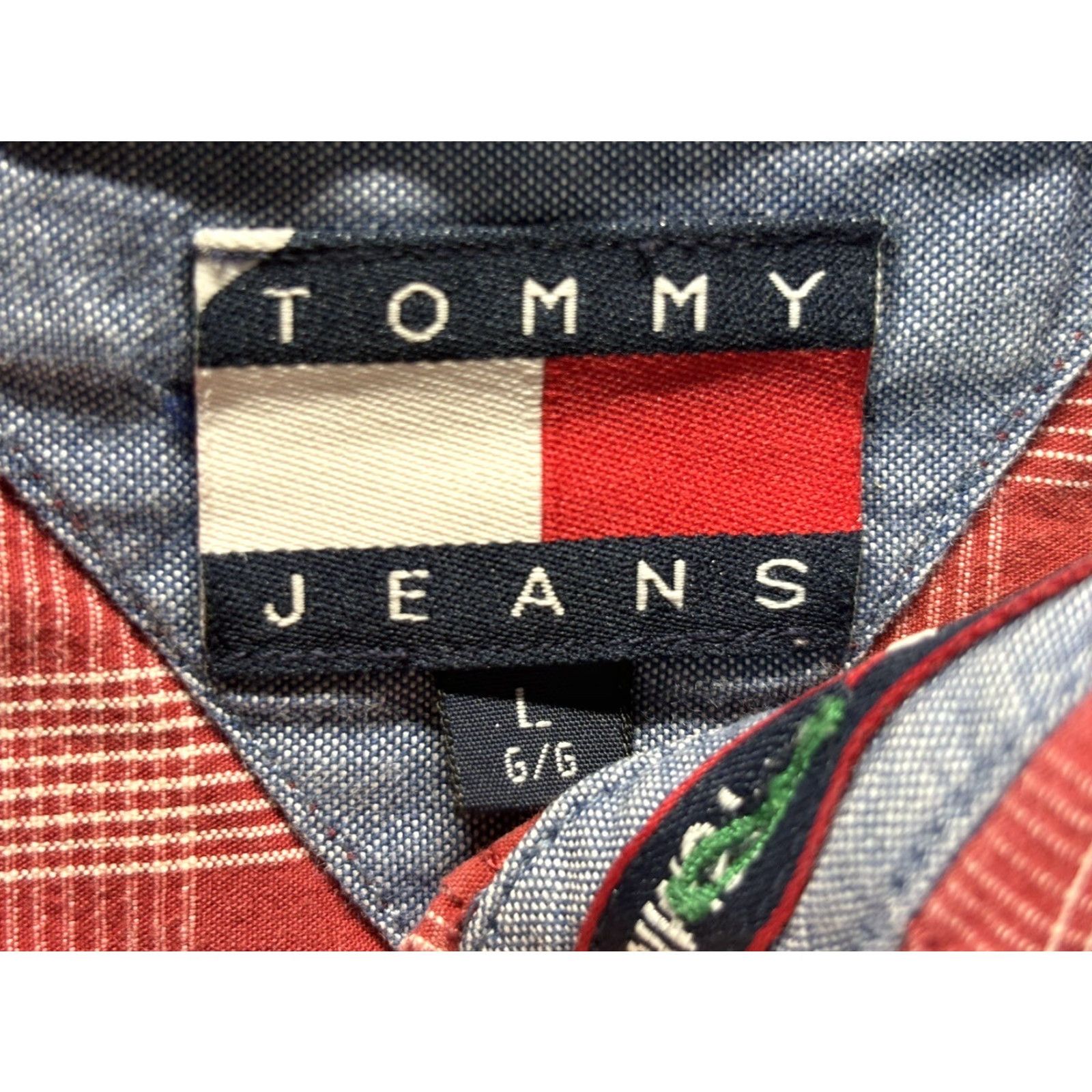 Tommy Hilfiger VINTAGE Tommy Hilfiger Jeans Button-Up Shirt L Red Cotton Long Sleeve Mens Size L Holiday Spellout READ Y2K Size US L / EU 52-54 / 3 - 5 Thumbnail