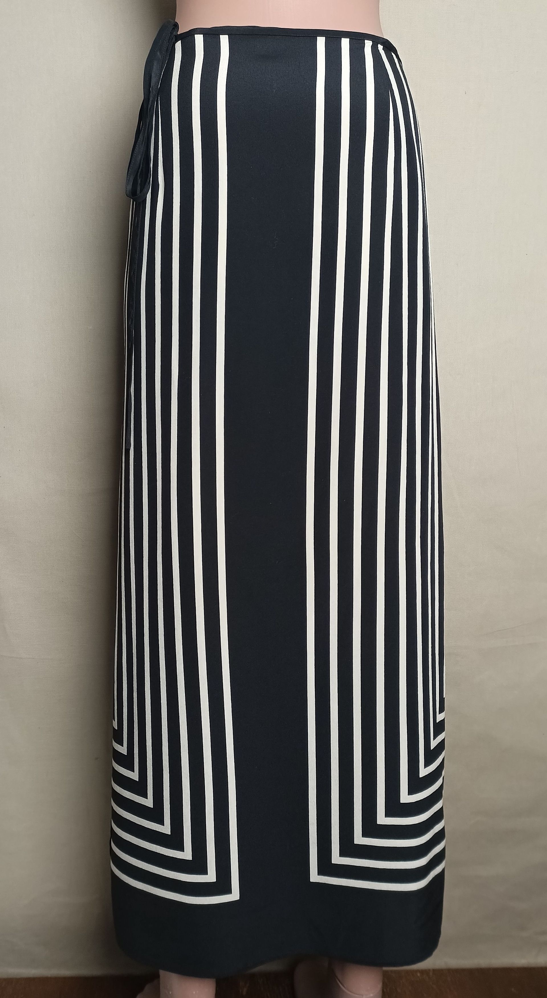 Toteme TOTEME Monogram Silk Jacquard Wrap Logo Skirt EU 42 Size 28" / US 6 / IT 42 - 7 Thumbnail
