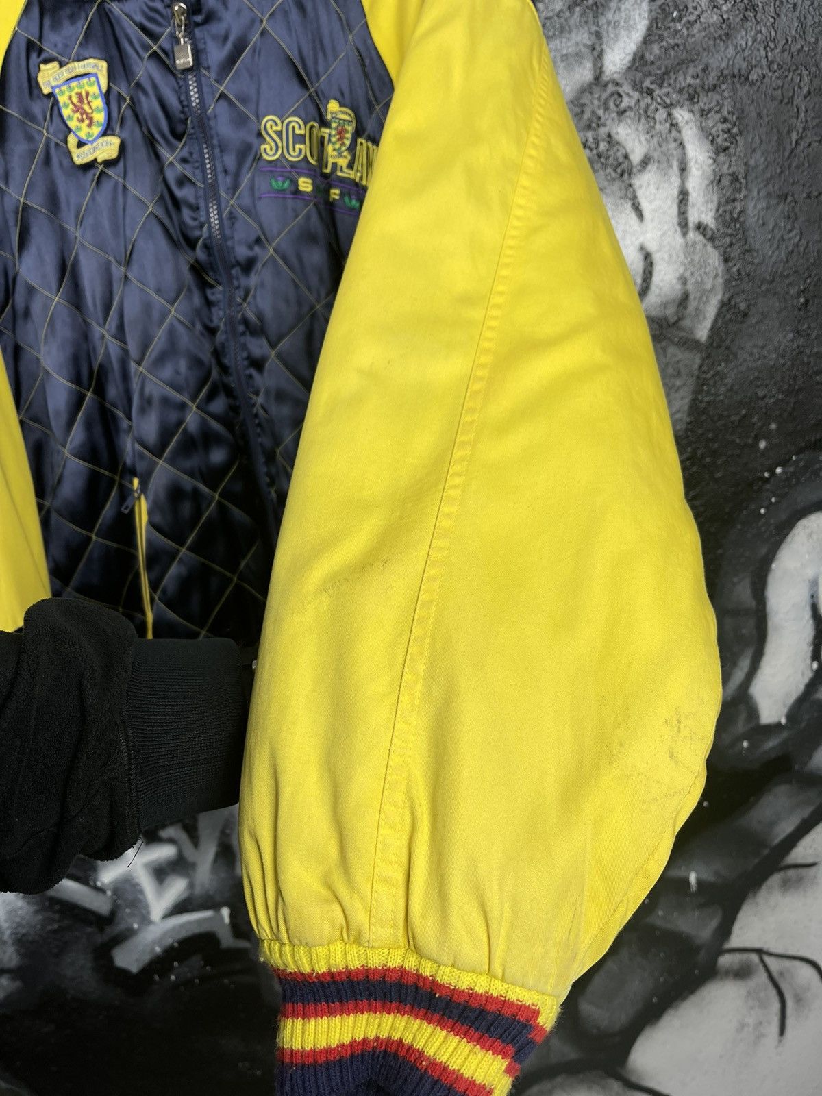 Umbro × Vintage Vintage Umbro FC Scotland 1994-96 Varsity Bomber Jacket Size US L / EU 52-54 / 3 - 10 Thumbnail