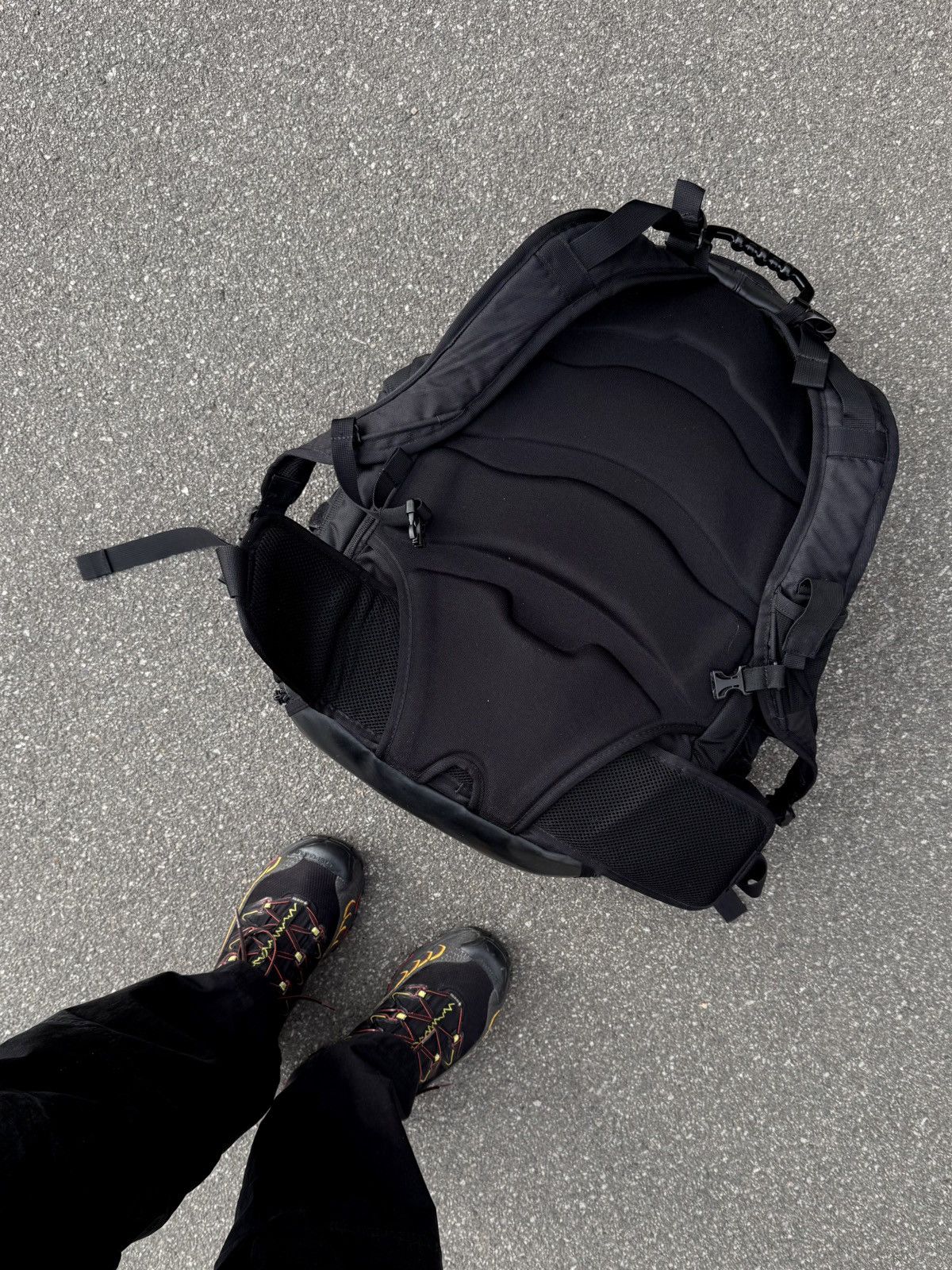Oakley Oakley Y2K Kitchen Sink Rare Tactical Backpack Gear Bag Size ONE SIZE - 19 Thumbnail