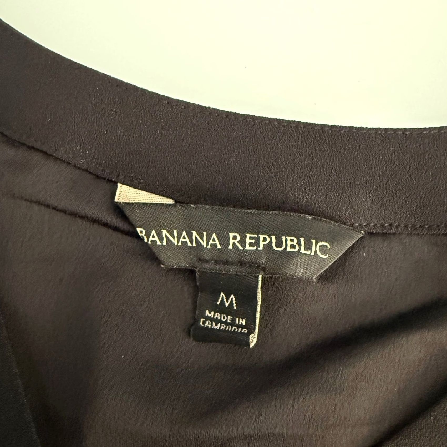 Banana Republic Banana Republic Blouse V-Neck Short Sleeve Dolman Relaxed Black 100% Polyester Office Workwear Size M / US 6-8 / IT 42-44 - 5 Thumbnail