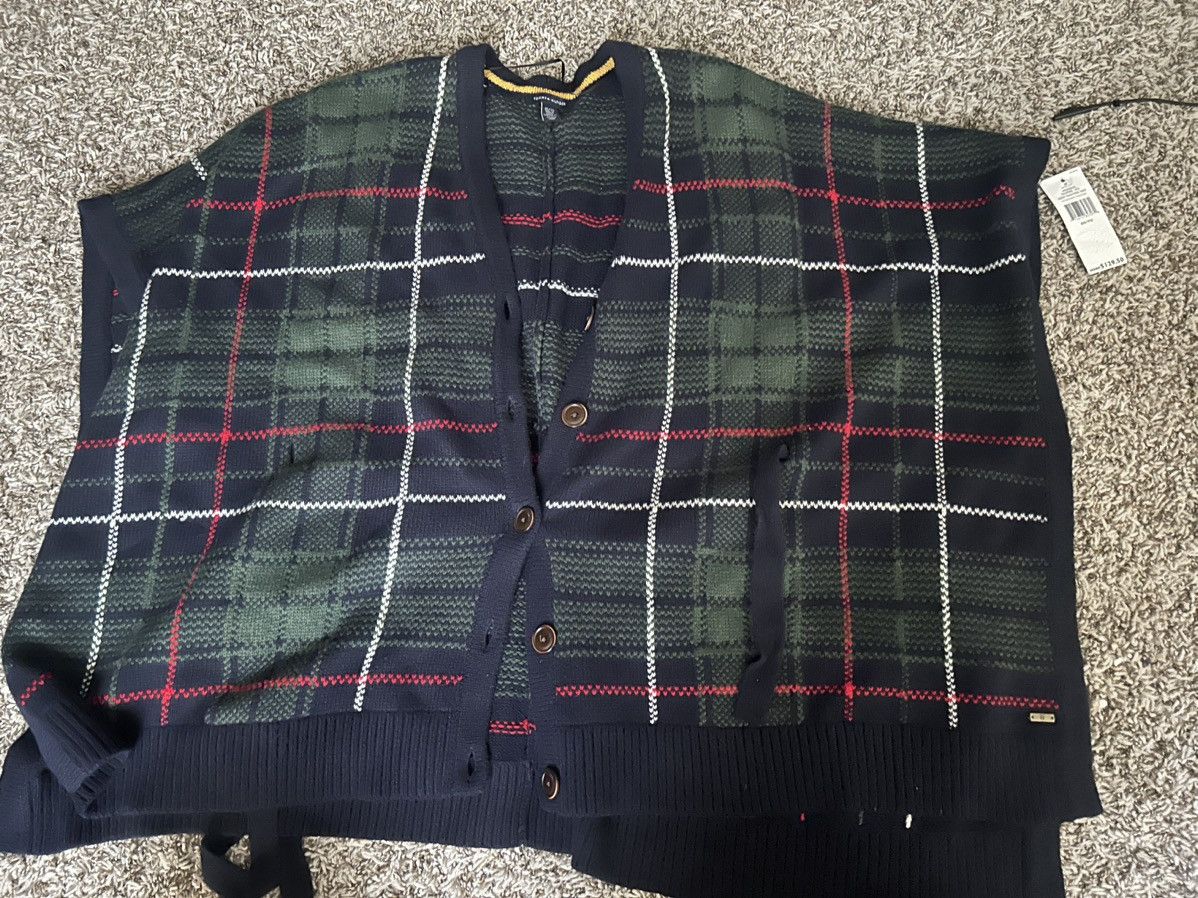 Tommy Hilfiger Brand new Tommy Hilfiger poncho/cape Size ONE SIZE - 1 Thumbnail