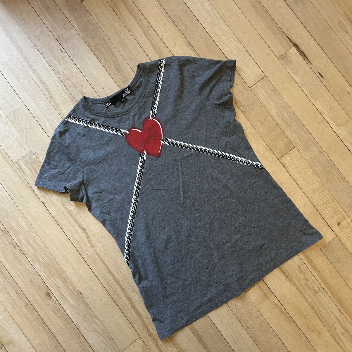 Love Moschino Heart and chain Moschino t-shirt Size M / US 6-8 / IT 42-44 - 1 Thumbnail