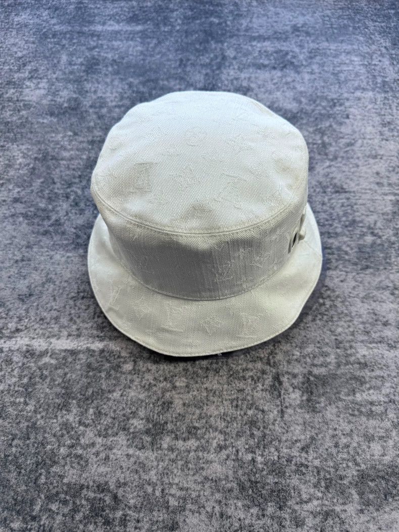 Louis Vuitton Louis Vuitton Blue and White Fisherman's Hat Size ONE SIZE - 2 Thumbnail