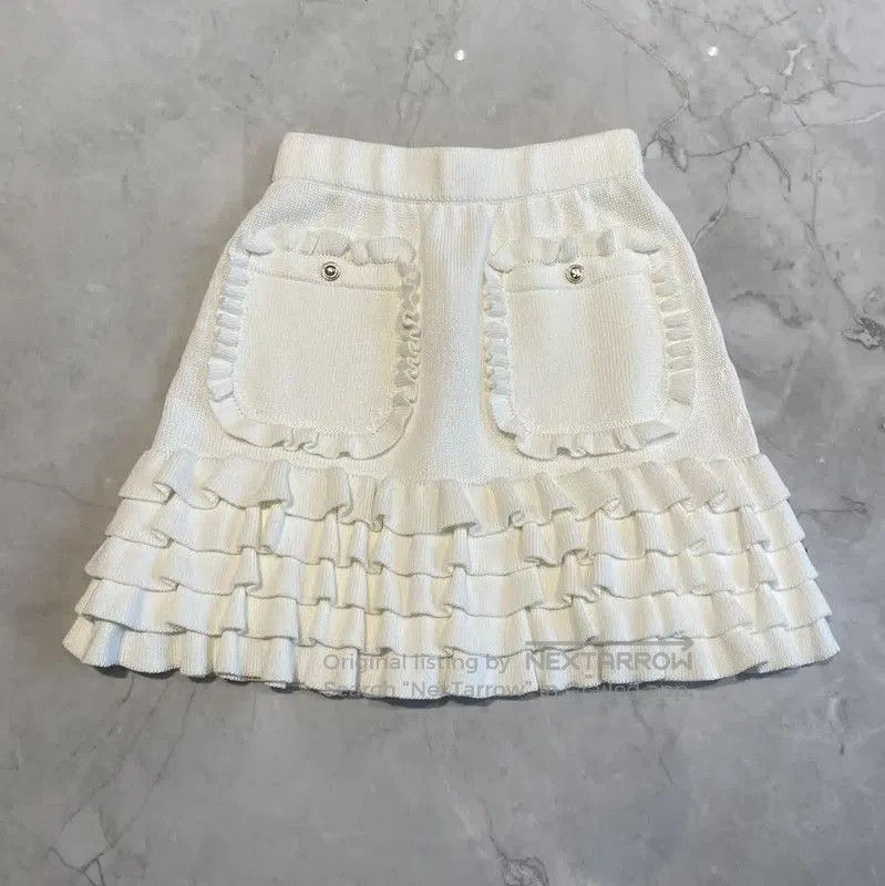 Chanel Chanel White Knit Ruffled Skirt for Women . Size 23" - 1 Thumbnail