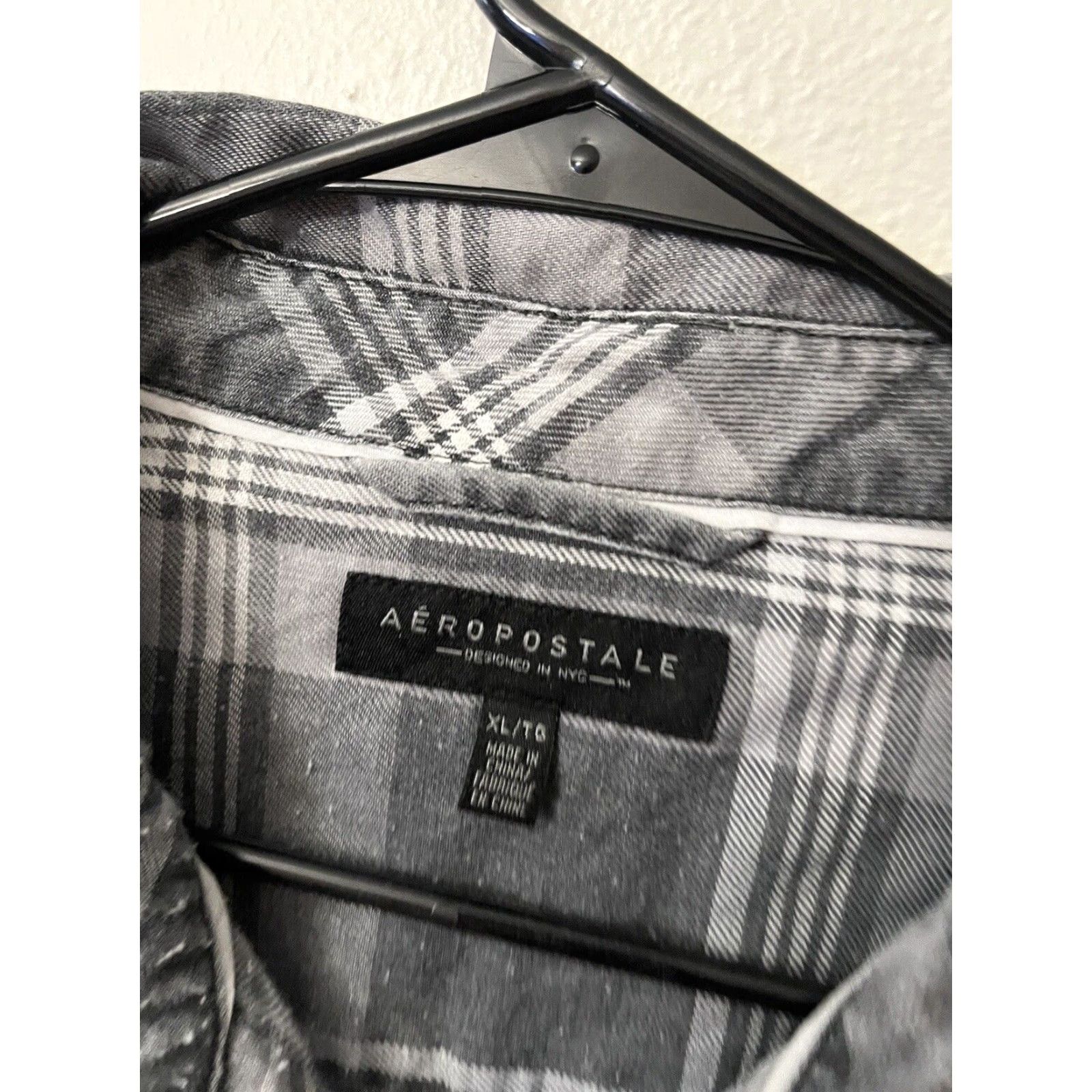Vintage Aéropostale Button-Up Shirt Adult XL Gray Plaid Casual Long Sleeve Pocket Mens Size US XL / EU 56 / 4 - 3 Thumbnail