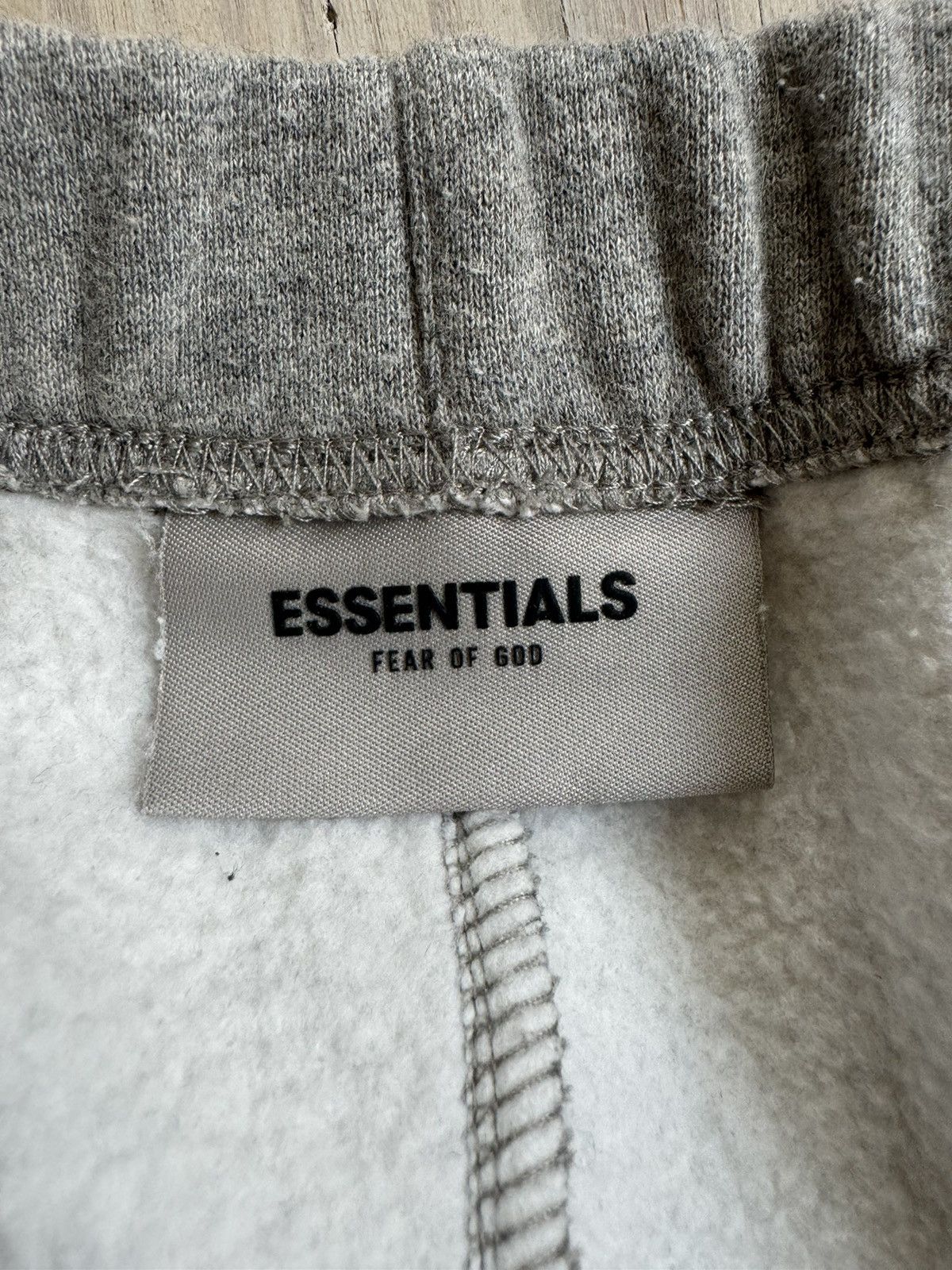 Essentials × Fear of God Fear of god essentials short Size US 32 / EU 48 - 3 Thumbnail