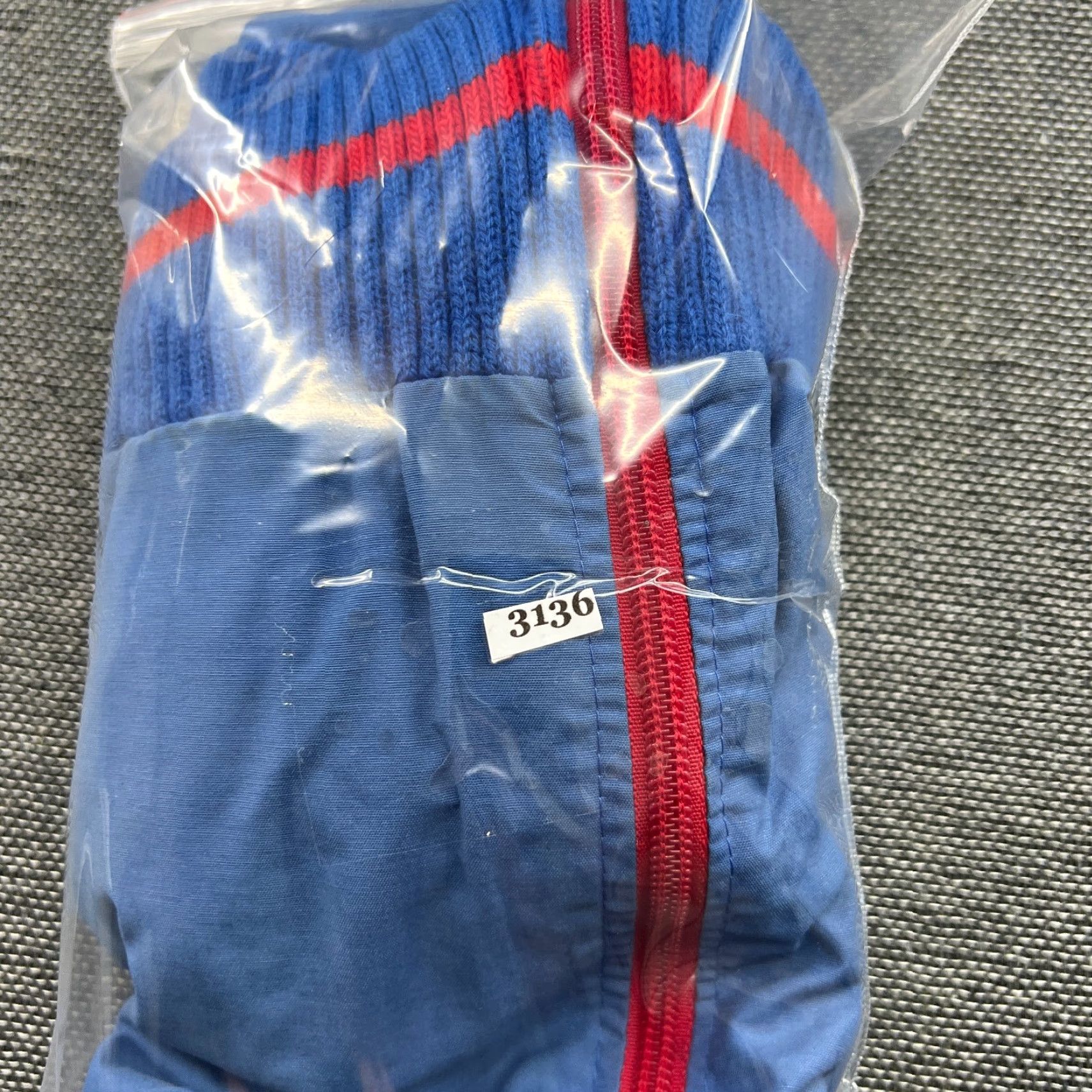 Nike VINTAGE Nike 90s Track Jacket Mens Small Blue Full Zip Hooded Windbreaker Shirt Mens SM Blue Windbreaker Nike Track Jacket Size US S / EU 44-46 / 1 - 2 Thumbnail