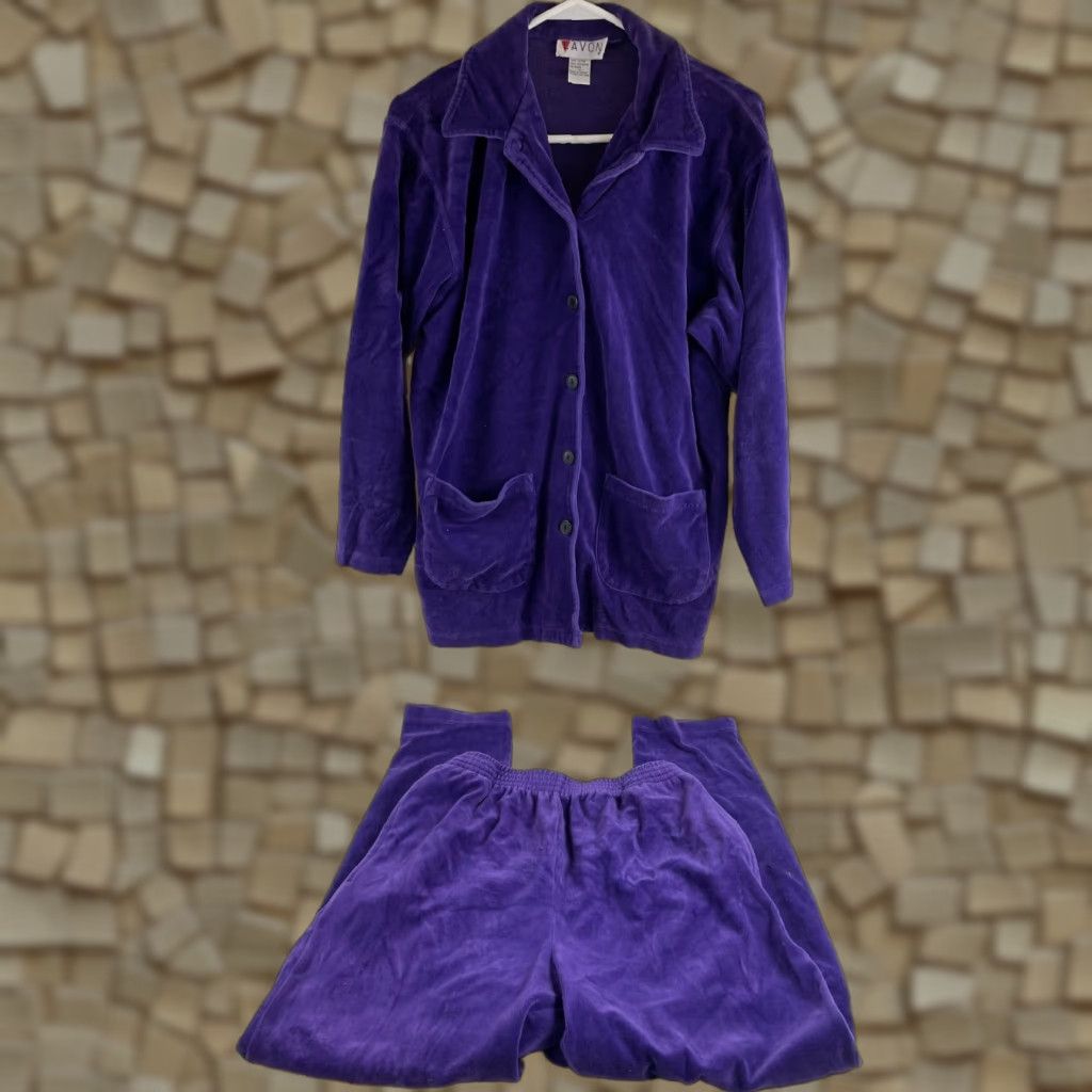 Vintage LAVON 2 Pc Loungewear Women's Size Medium Purple Terry Cloth Long Sleeve & Pants Pajama Set Womens Size M / US 6-8 / IT 42-44 - 1 Thumbnail