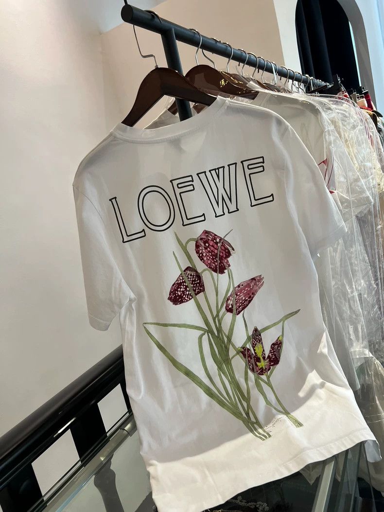 Loewe LOEWE White short-sleeved T-shirt with bow on the back Size XS / US 0-2 / IT 36-38 - 1 Thumbnail