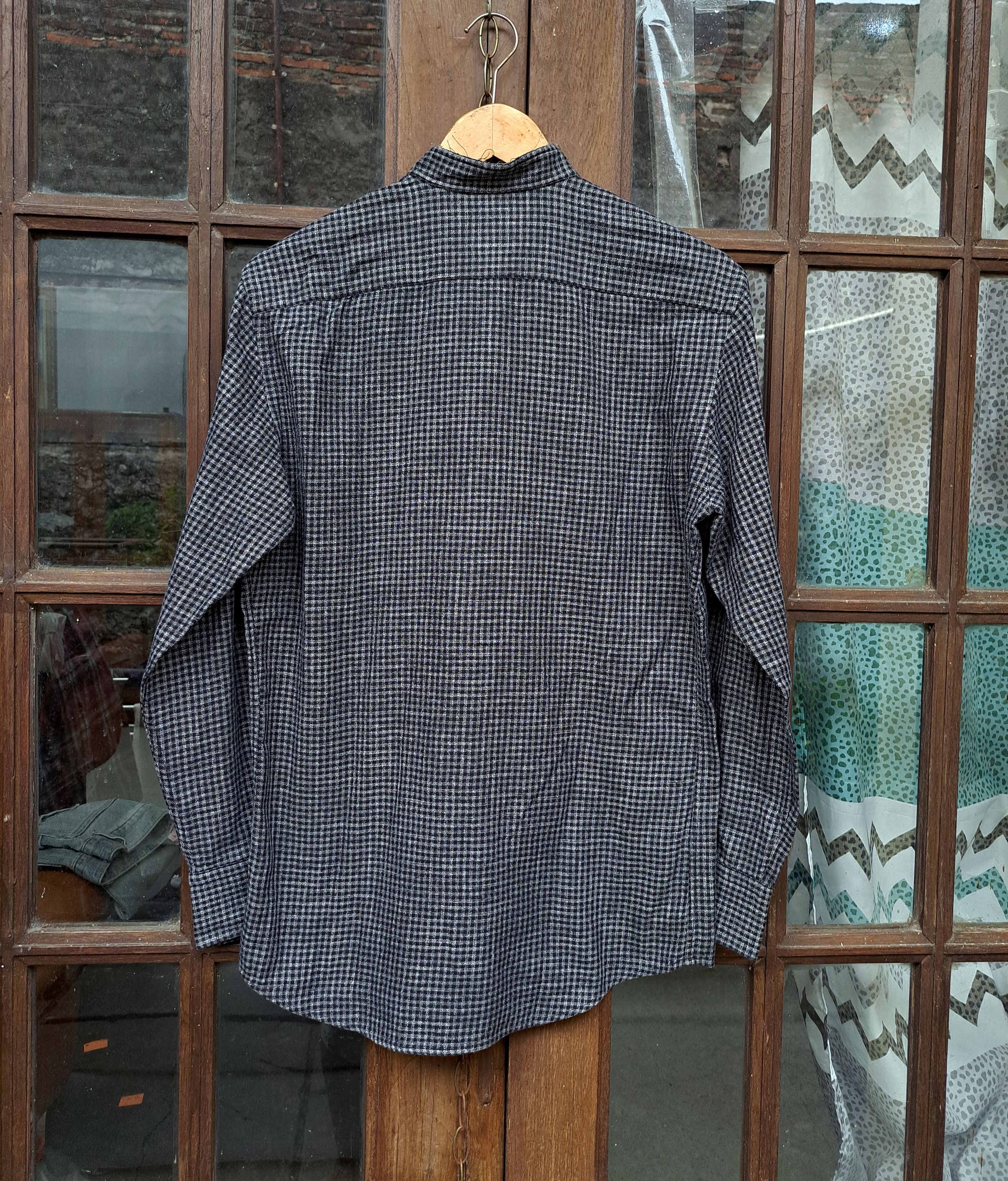 Ermenegildo Zegna Ermenegildo Zegna Button down Shirts Long Sleeve Size US S / EU 44-46 / 1 - 4 Thumbnail