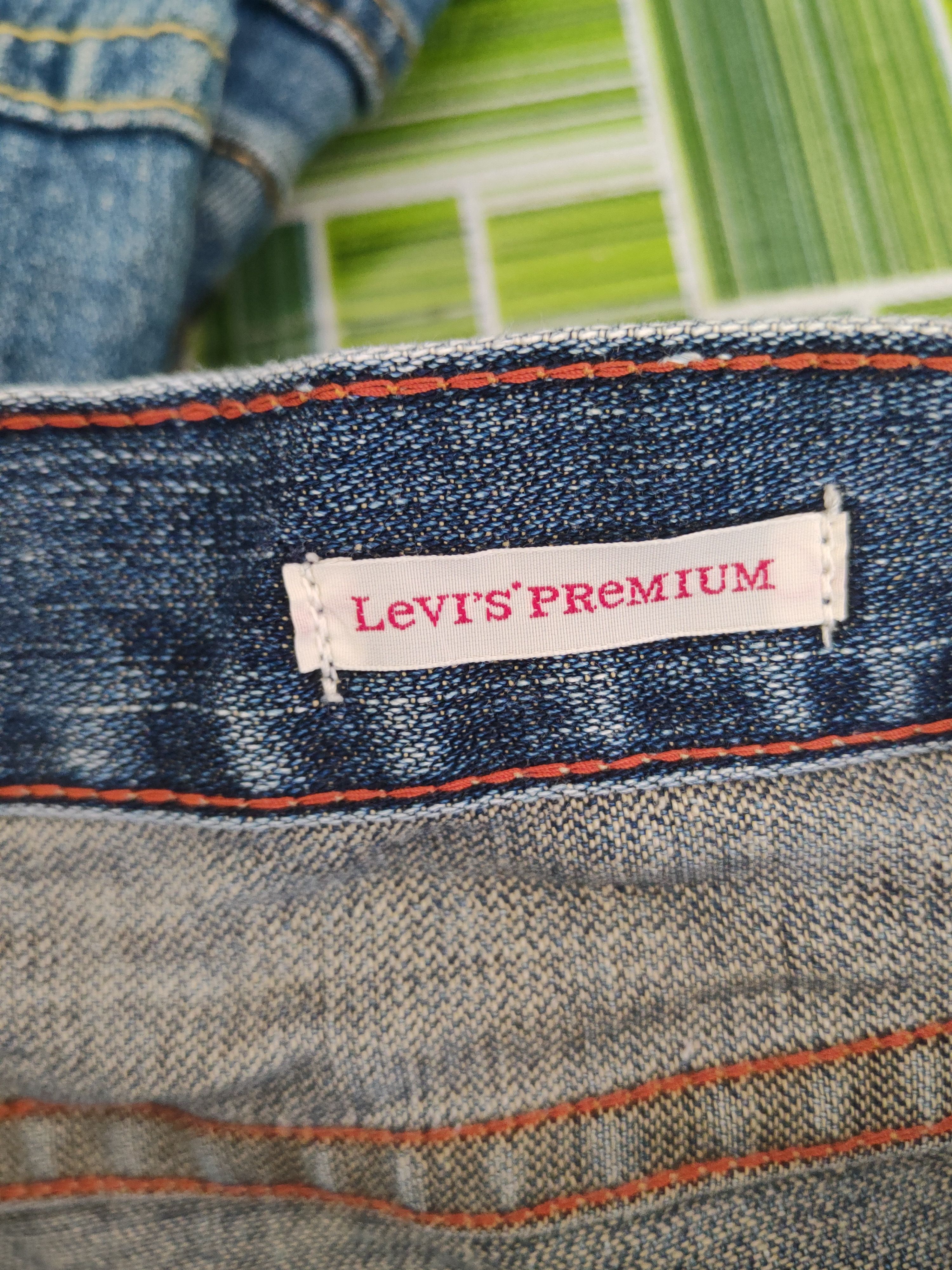Levi's Levi's Blue Distressed Ripped Jeans #S2925 Size US 31 - 18 Thumbnail