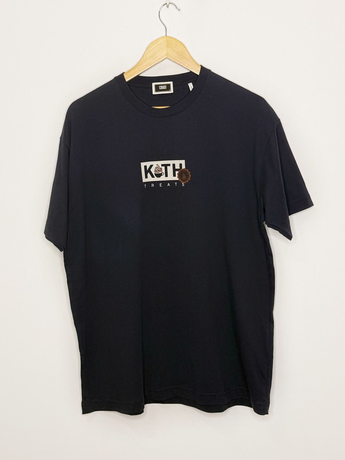 Kith × Vintage Kith Treats Coffee Stamp Nocturnal Tee Size US L / EU 52-54 / 3 - 1 Thumbnail