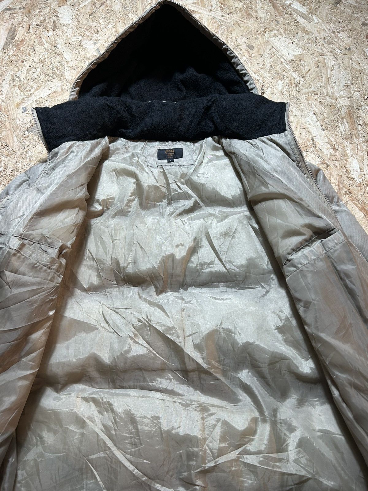 MCM Vintage MCM Puffer Hoodie Zipper Jacket Size US L / EU 52-54 / 3 - 6 Thumbnail