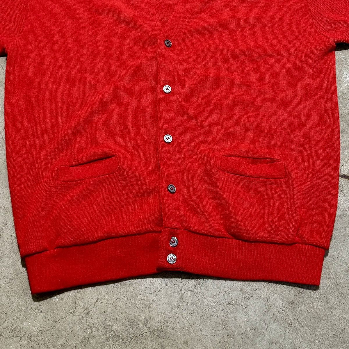 Vintage VINTAGE 80s RED ACRYLIC CARDIGAN! Size US L / EU 52-54 / 3 - 4 Thumbnail
