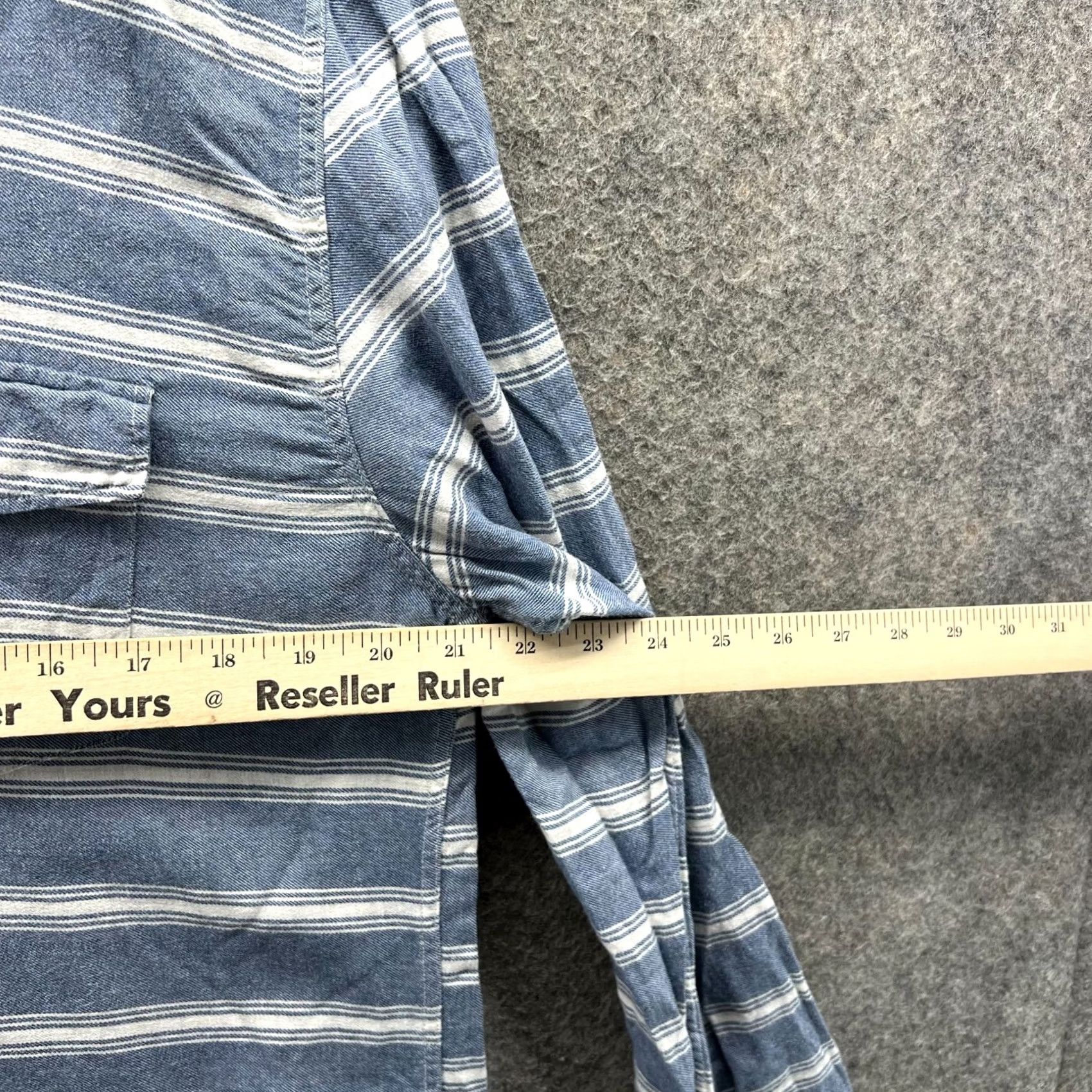 J.Crew J.CREW Shirt Mens Large Blue White Stripes Cotton Button Down Preppy Chambray Casual Business Size US L / EU 52-54 / 3 - 4 Thumbnail