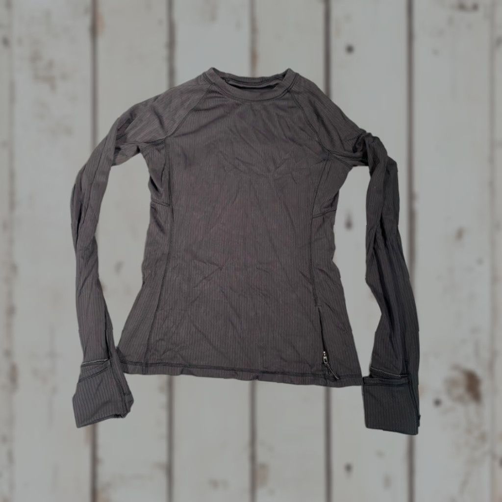 Lululemon Lululemon Women's Black Ribbed Long Sleeve Top Size S User: Lululemon Women's Black Ribbed Long Sleeve Top Size S Size S / US 4 / IT 40 - 1 Thumbnail