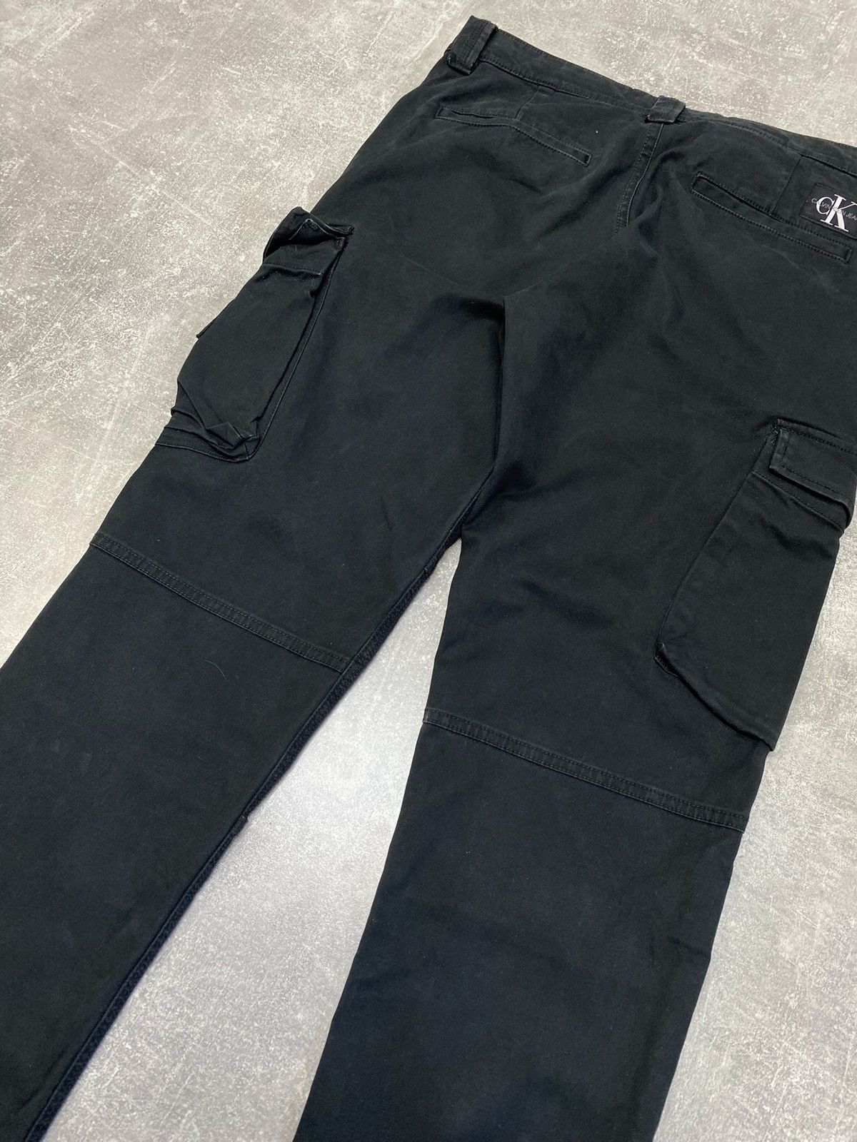 Calvin Klein × Japanese Brand × Vintage Cargo Calvin Klein Pants Pockets Trousers Black Size US 31 - 21 Thumbnail