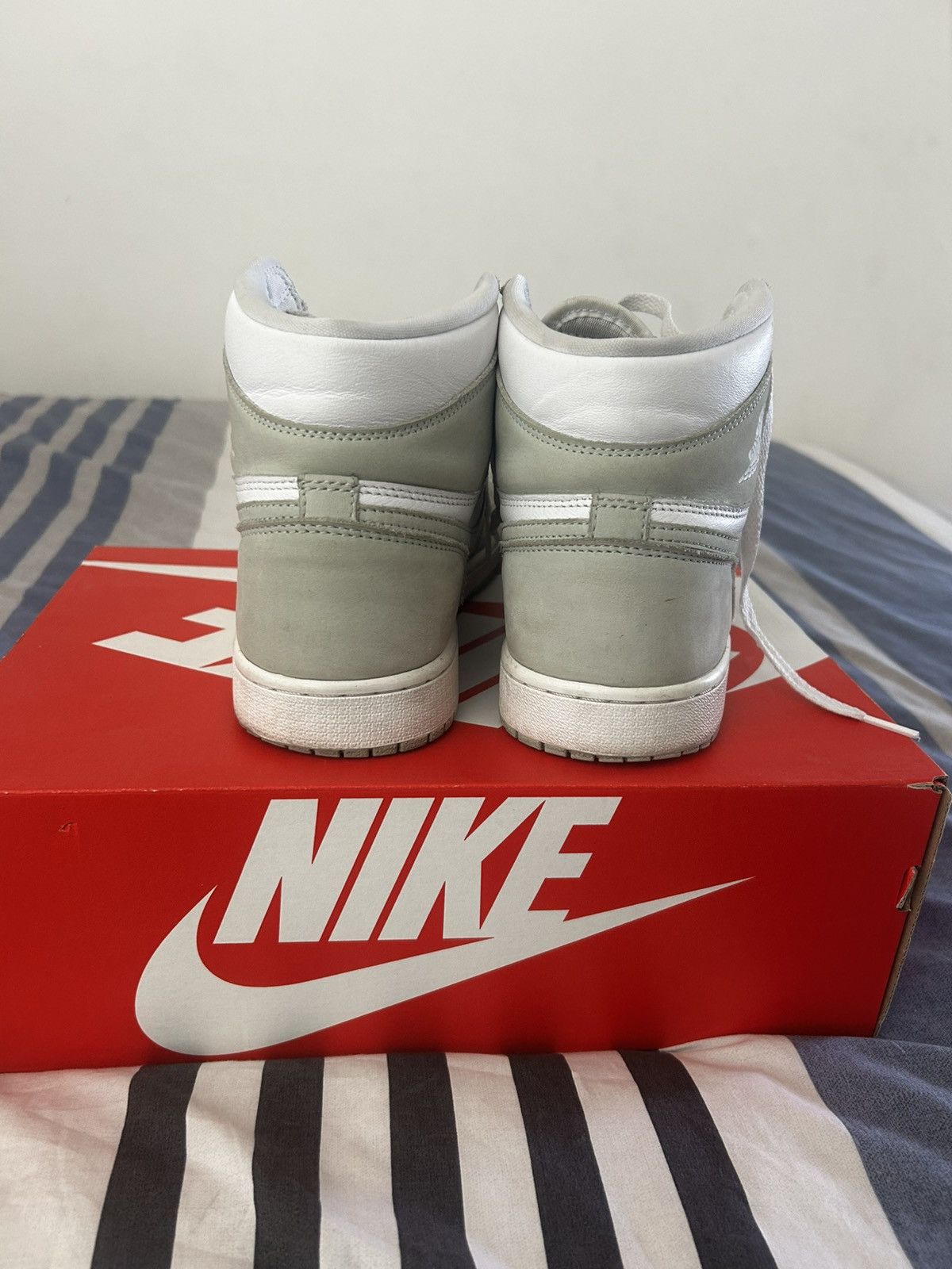 Nike Jordan 1 seafoam Size US 10 / EU 43 - 5 Thumbnail