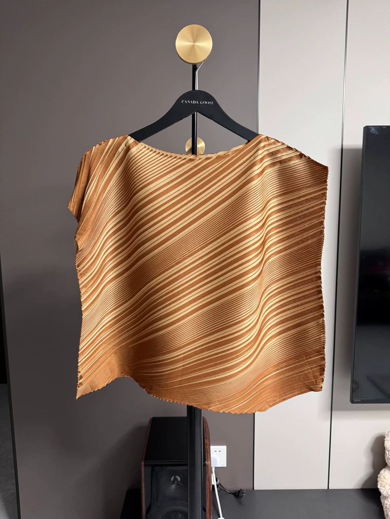 Issey Miyake Issey Miyake size:3 Metal twill top Size XS / US 0-2 / IT 36-38 - 1 Thumbnail