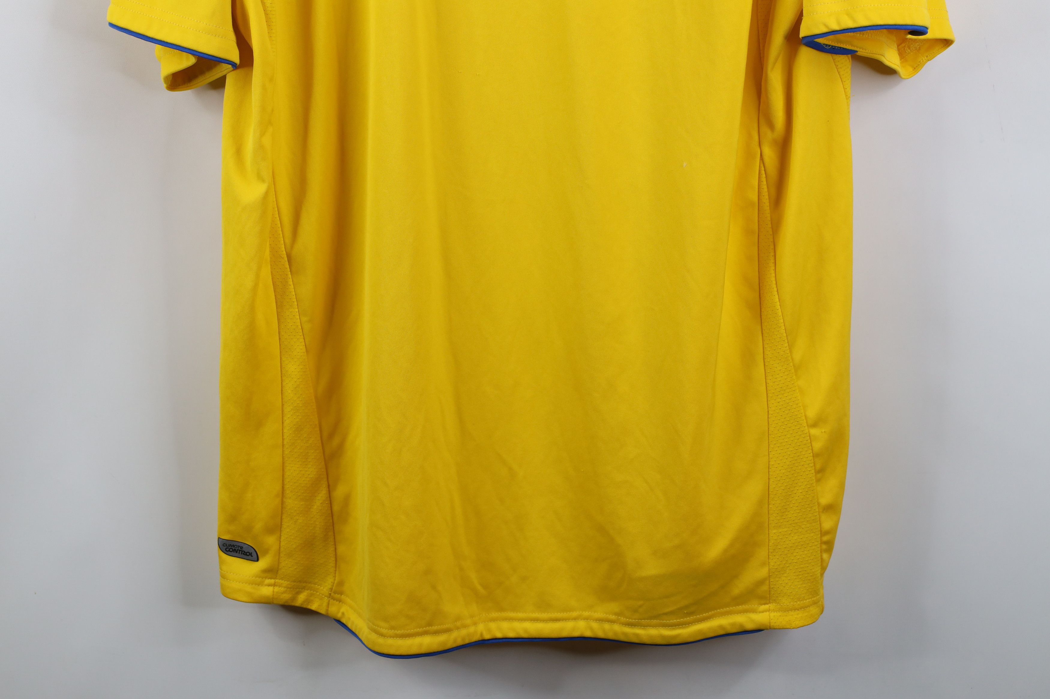 Umbro Vintage Umbro World Cup Training Brasil Soccer Jersey Size US XL / EU 56 / 4 - 3 Thumbnail