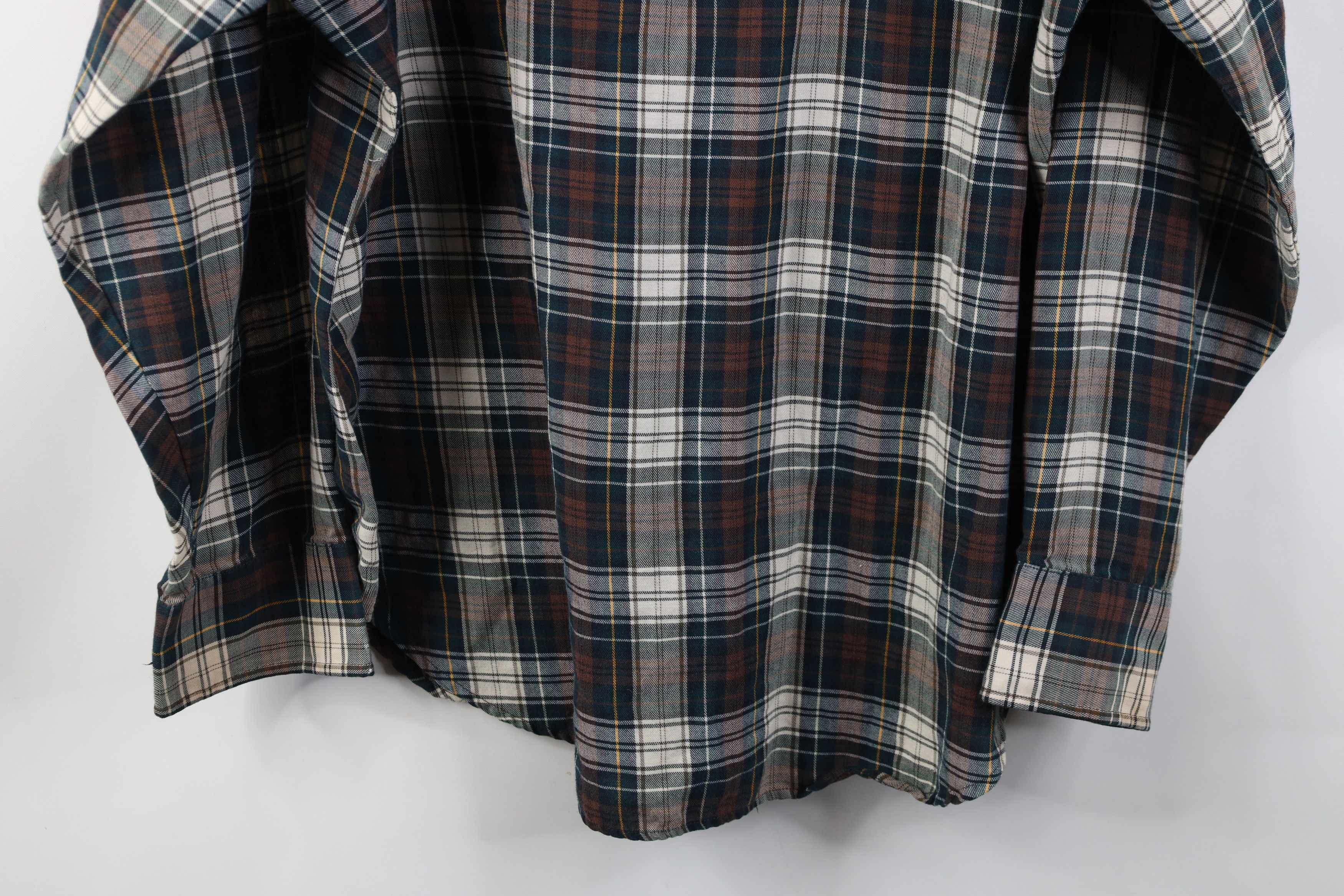 Vintage Vintage 70s Streetwear Flannel Collared Button Shirt Plaid Size US XL / EU 56 / 4 - 13 Thumbnail