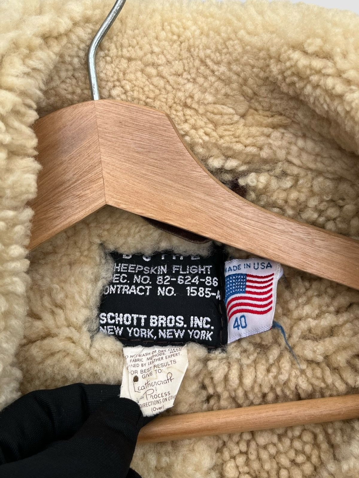 Schott Vintage Schott B-6 Sheepskin Flight Jacket Size US L / EU 52-54 / 3 - 12 Thumbnail