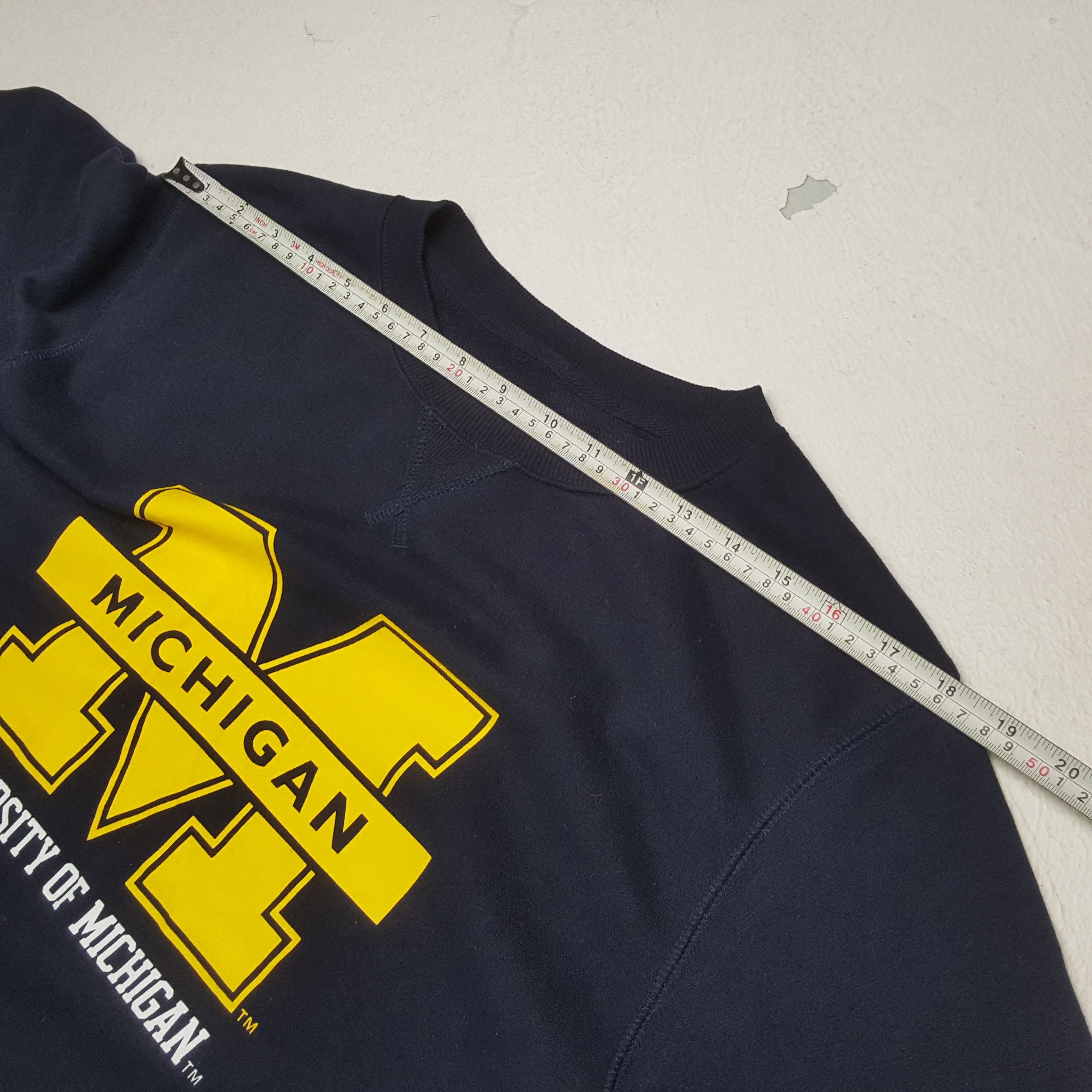 Vintage UNIVERSITY OF MICHIGAN Center Design Sweatshirt Size US M / EU 48-50 / 2 - 4 Thumbnail