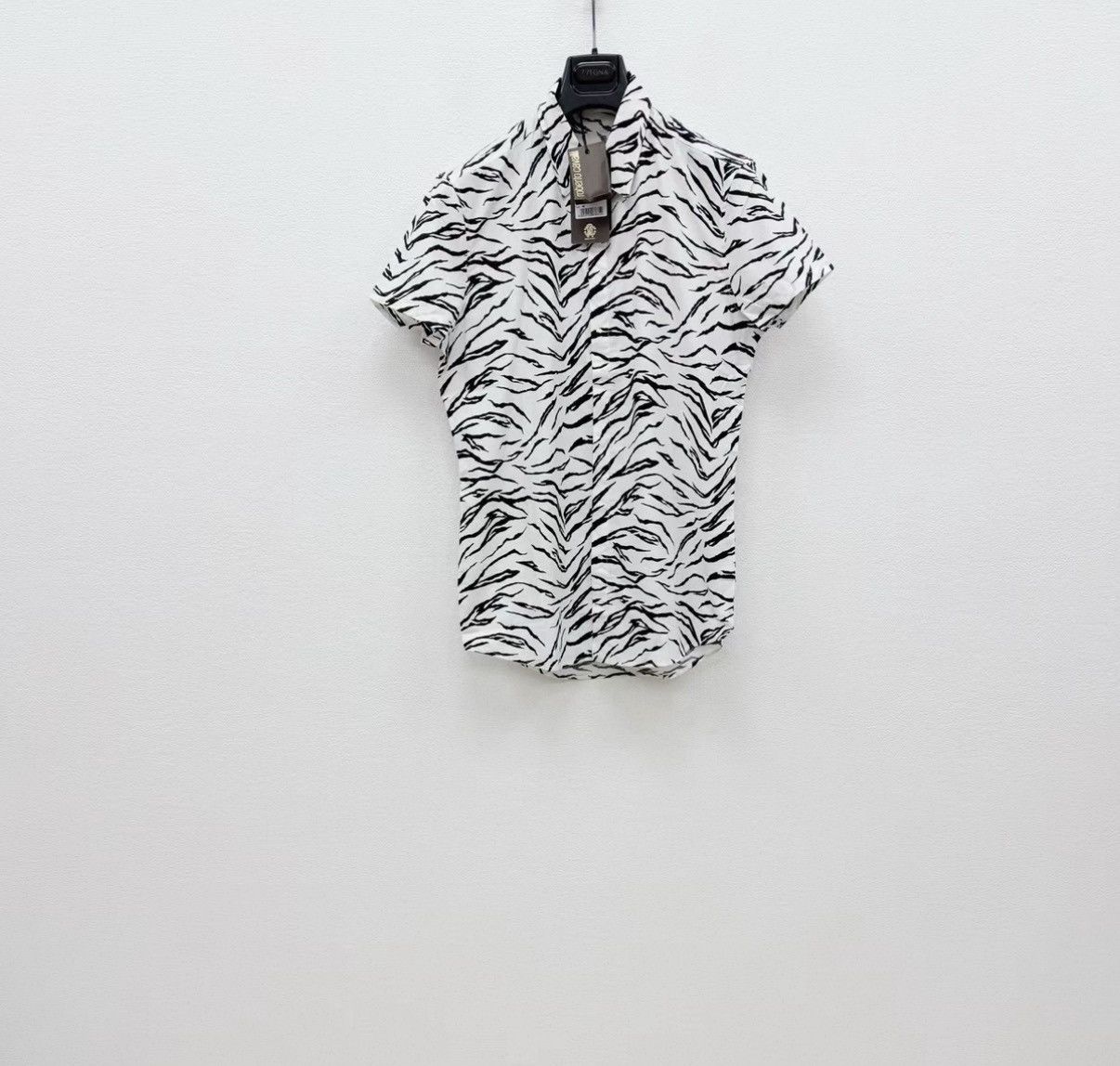 Roberto Cavalli Roberto Cavalli 100% Cotton Short Sleeve Shirt J30 Size US S / EU 44-46 / 1 - 1 Thumbnail