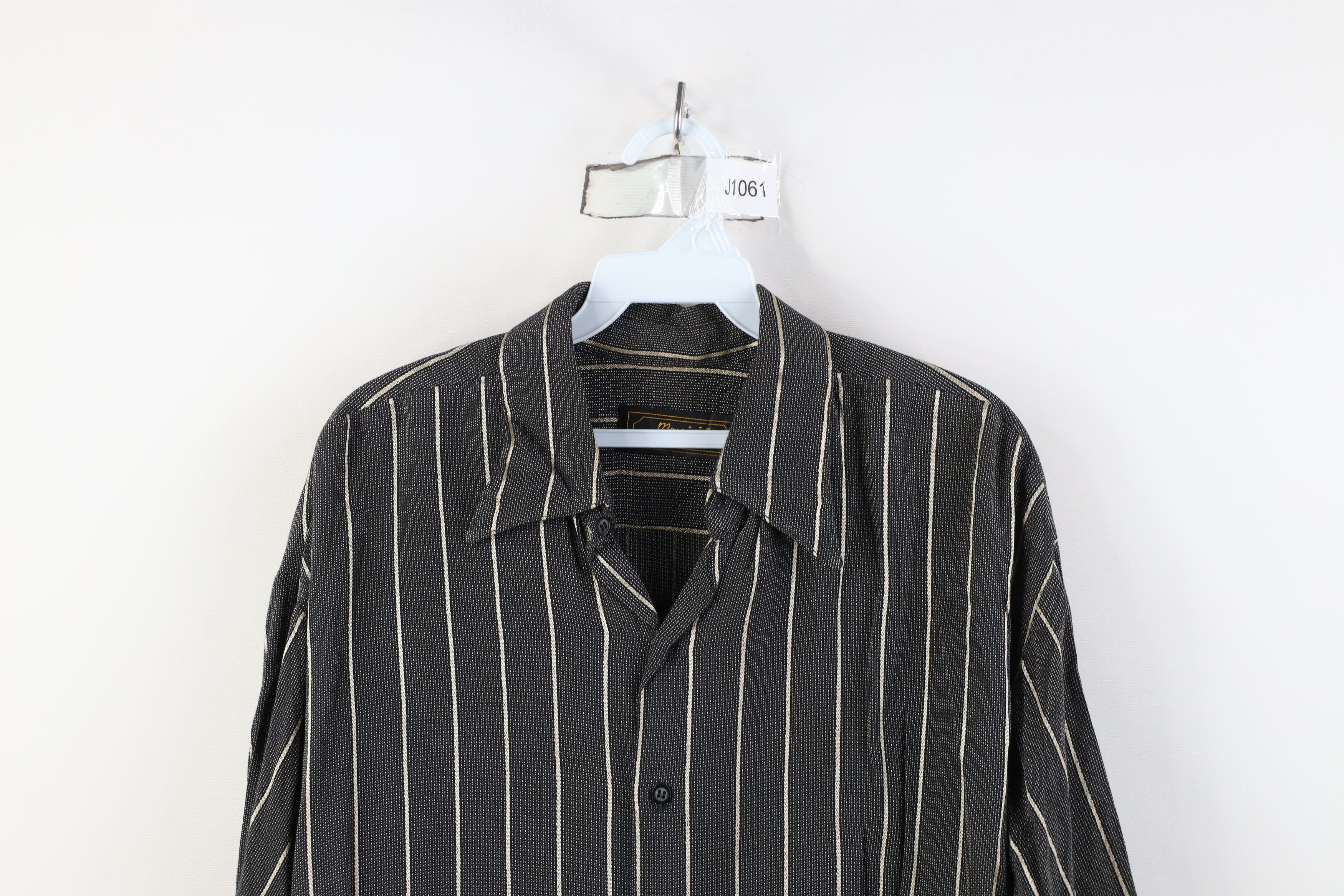 Vintage Vintage 90s Streetwear Gabardine Short Sleeve Button Shirt Size US M / EU 48-50 / 2 - 2 Thumbnail