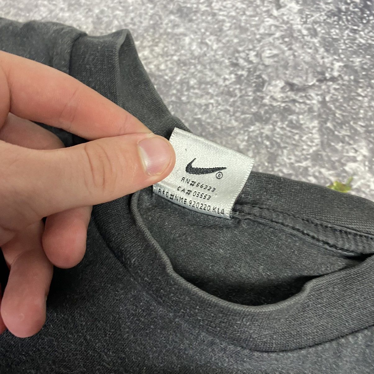Vintage Vintage Nike Small Swoosh Faded 90’s tee Size US M / EU 48-50 / 2 - 6 Thumbnail