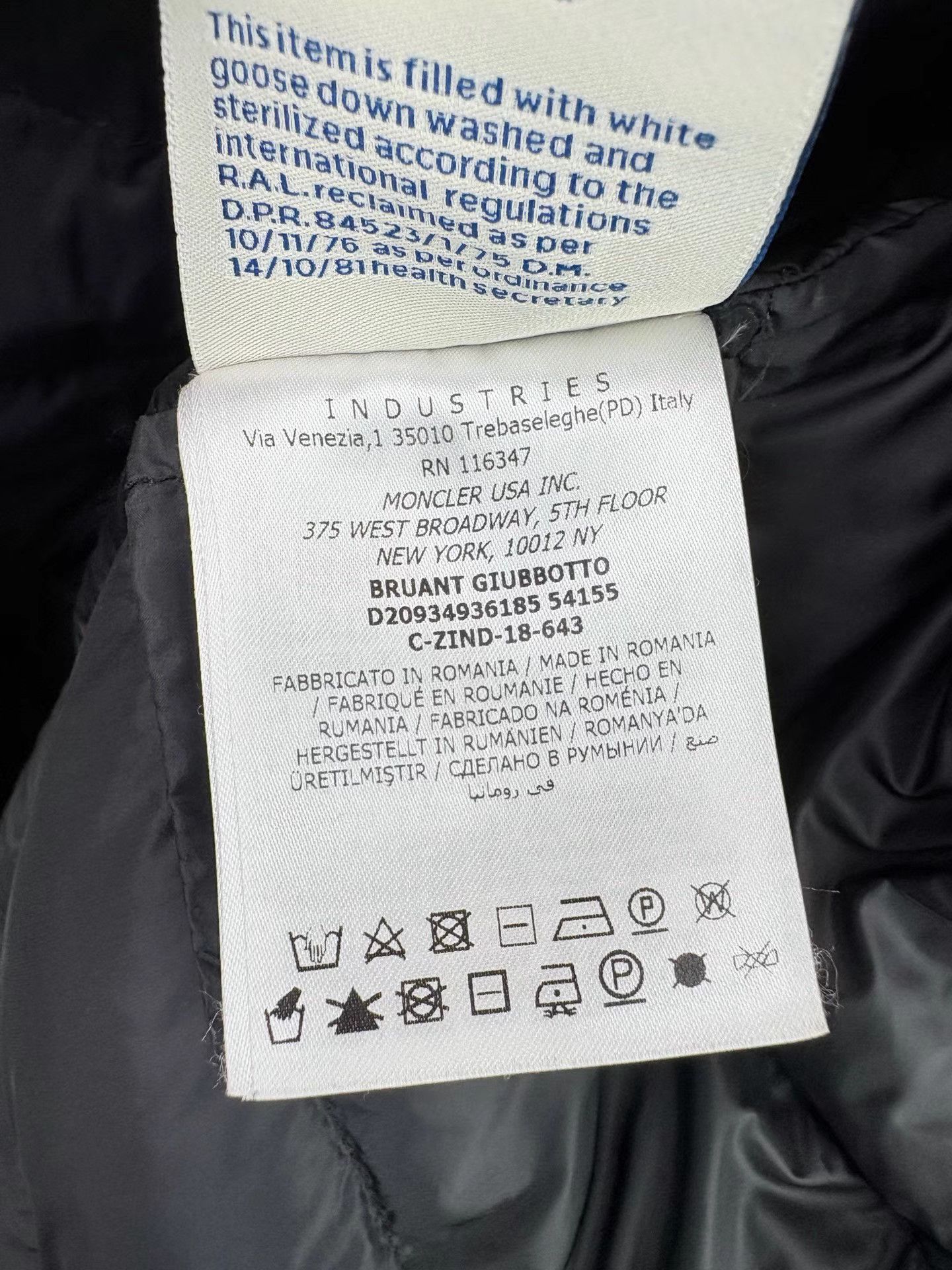 Moncler MONCLER BRUANT Long Down Jacket K1 Size XS / US 0-2 / IT 36-38 - 4 Thumbnail