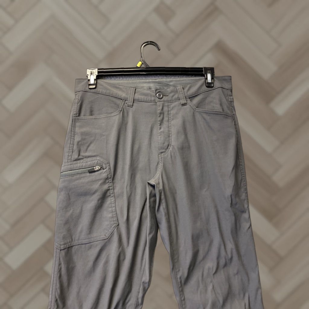 Eddie Bauer Eddie Bauer Stretch Pants Mens 32x32 Dark Gray Chino Straight Regular 5-Pocket Travel Hiking Casual Logo Zipper Front Flat Size US 32 / EU 48 - 1 Thumbnail