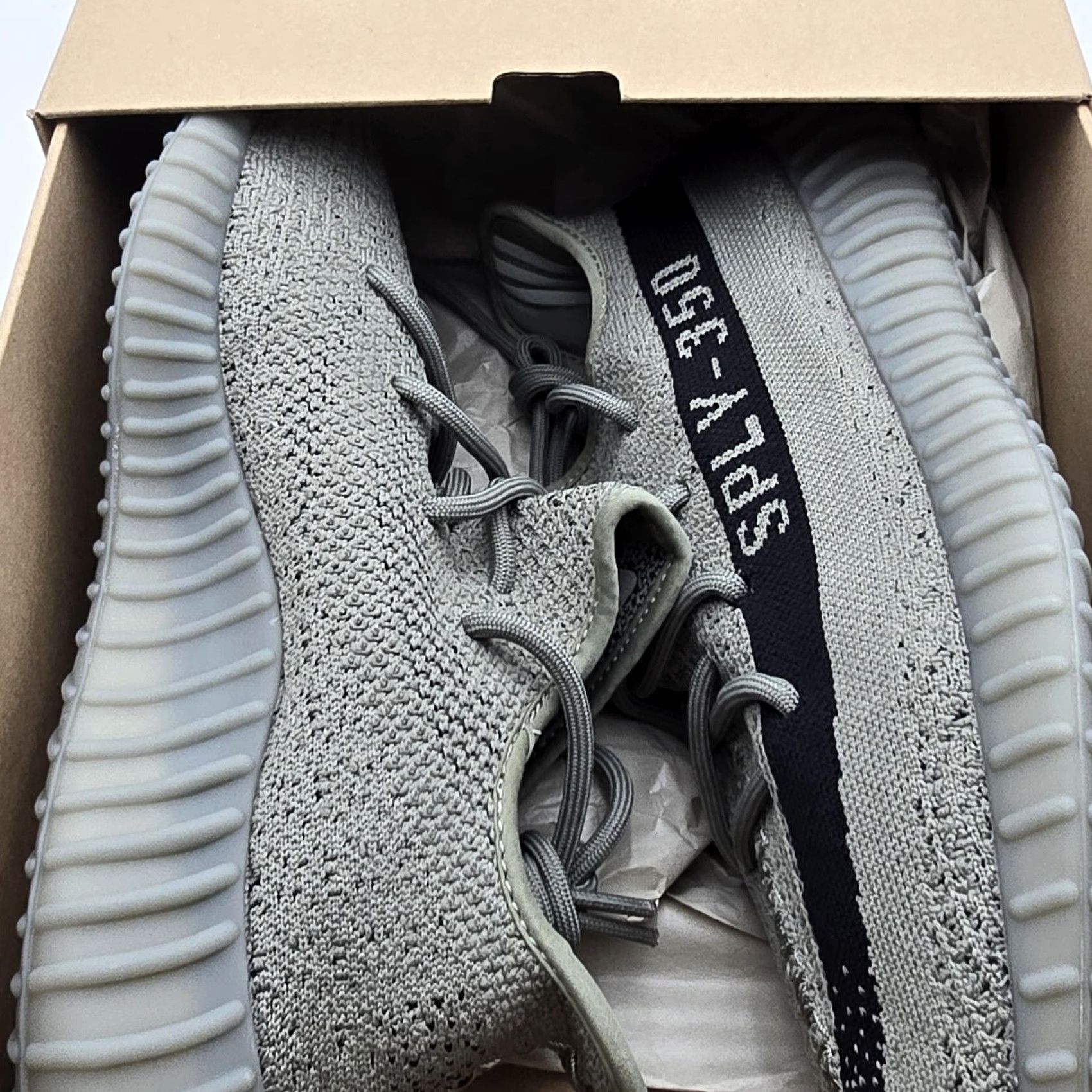 Adidas Adidas Yeezy Boost 350 V2 Shoes Mens Size 10 Gray Granite Low Top Sneaker HQ2059 Size US M / EU 48-50 / 2 - 7 Thumbnail