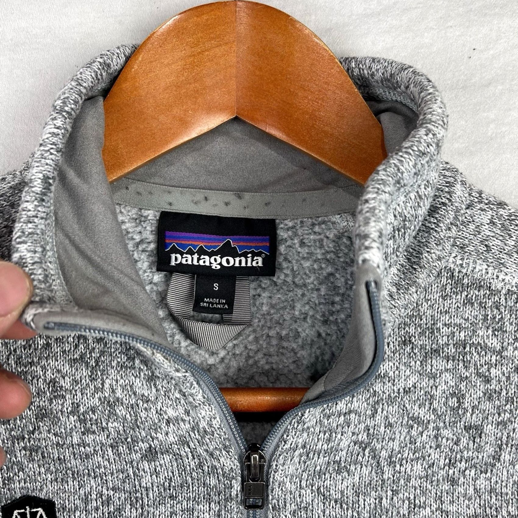 Patagonia Patagonia Sweater Women Small Full Zip Fleece Jacket Gray Embroidered Logo Outdoor Logo Size S / US 4 / IT 40 - 5 Thumbnail