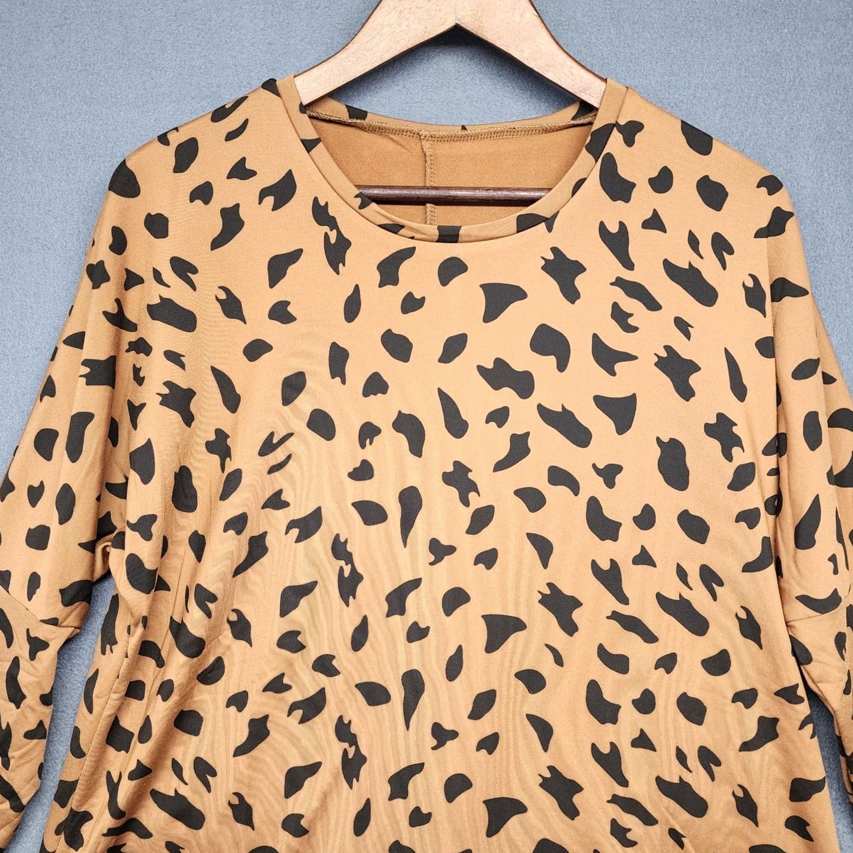 Vintage Womens Top Large Animal Print Cheetah Long Sleeves Front Pockets Brown Size L / US 10 / IT 46 - 6 Thumbnail