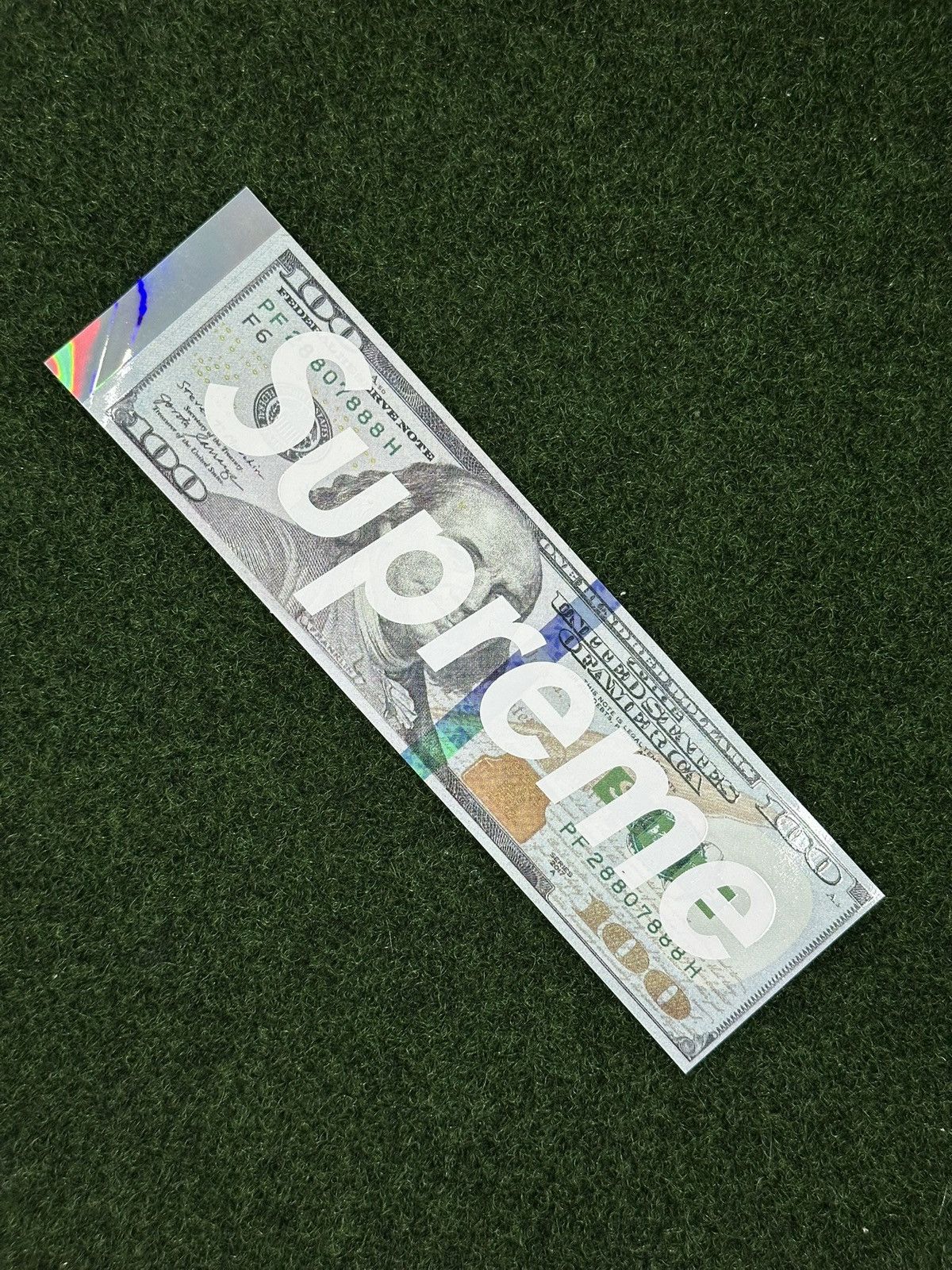 Supreme Supreme Money Box Logo Sticker FW25 Size ONE SIZE - 1 Preview