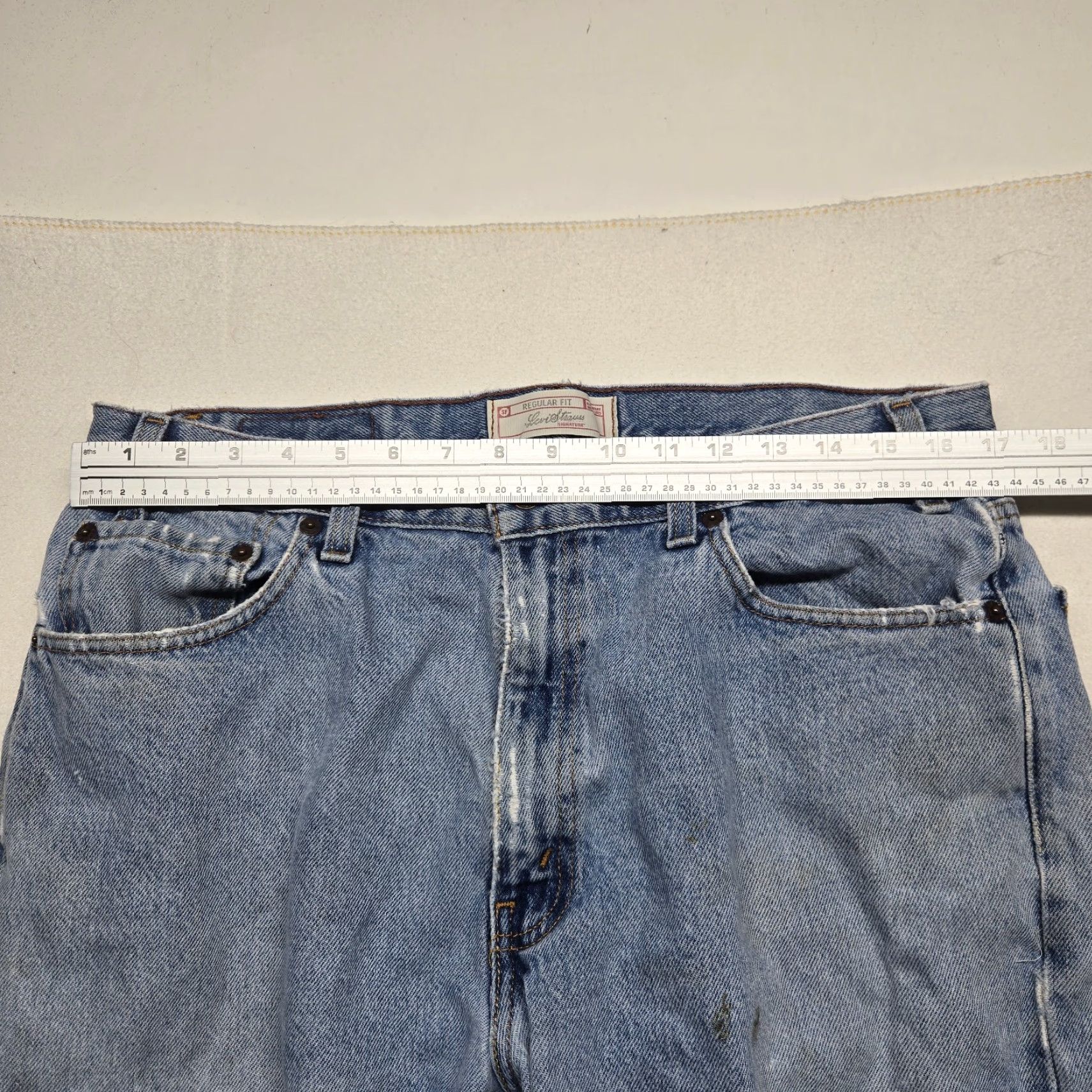 Levi's VINTAGE Levi's Jeans Blue Regular Fit 90s Men Adult 36 x 32 Denim 5-Pocket Mens Size US 36 / EU 52 - 4 Thumbnail