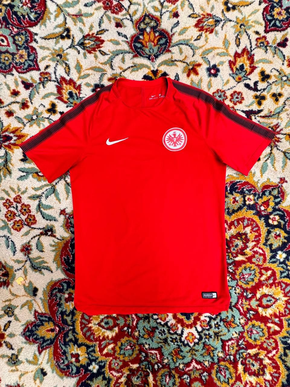 Nike Eintracht Frankfurt Training T-Shirt Soccer Jersey Size US M / EU 48-50 / 2 - 1 Thumbnail