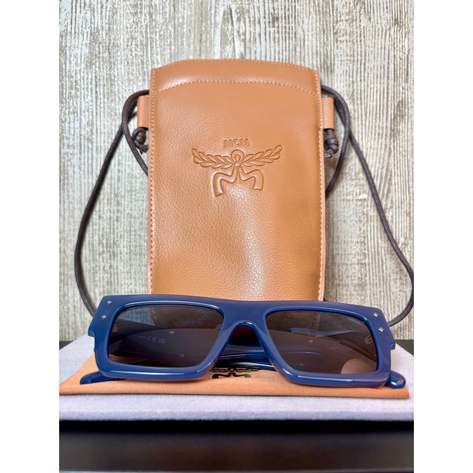 MCM NEW MCM Luxury Sunglasses w/ Side-body Case - MW0014 Size ONE SIZE - 7 Thumbnail
